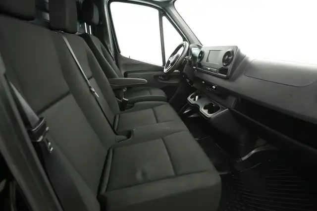 Mercedes-Benz Sprinter view 23