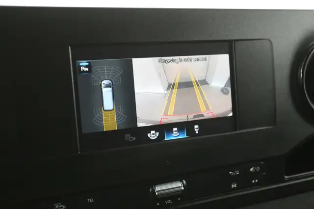 Mercedes-Benz Sprinter view 12