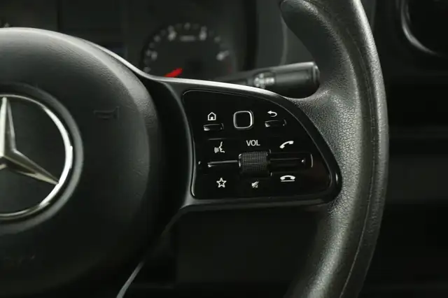 Mercedes-Benz Sprinter view 15