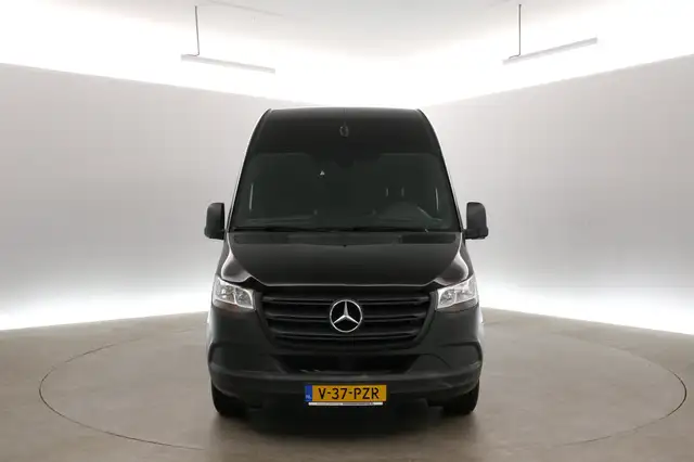 Mercedes-Benz Sprinter view 7