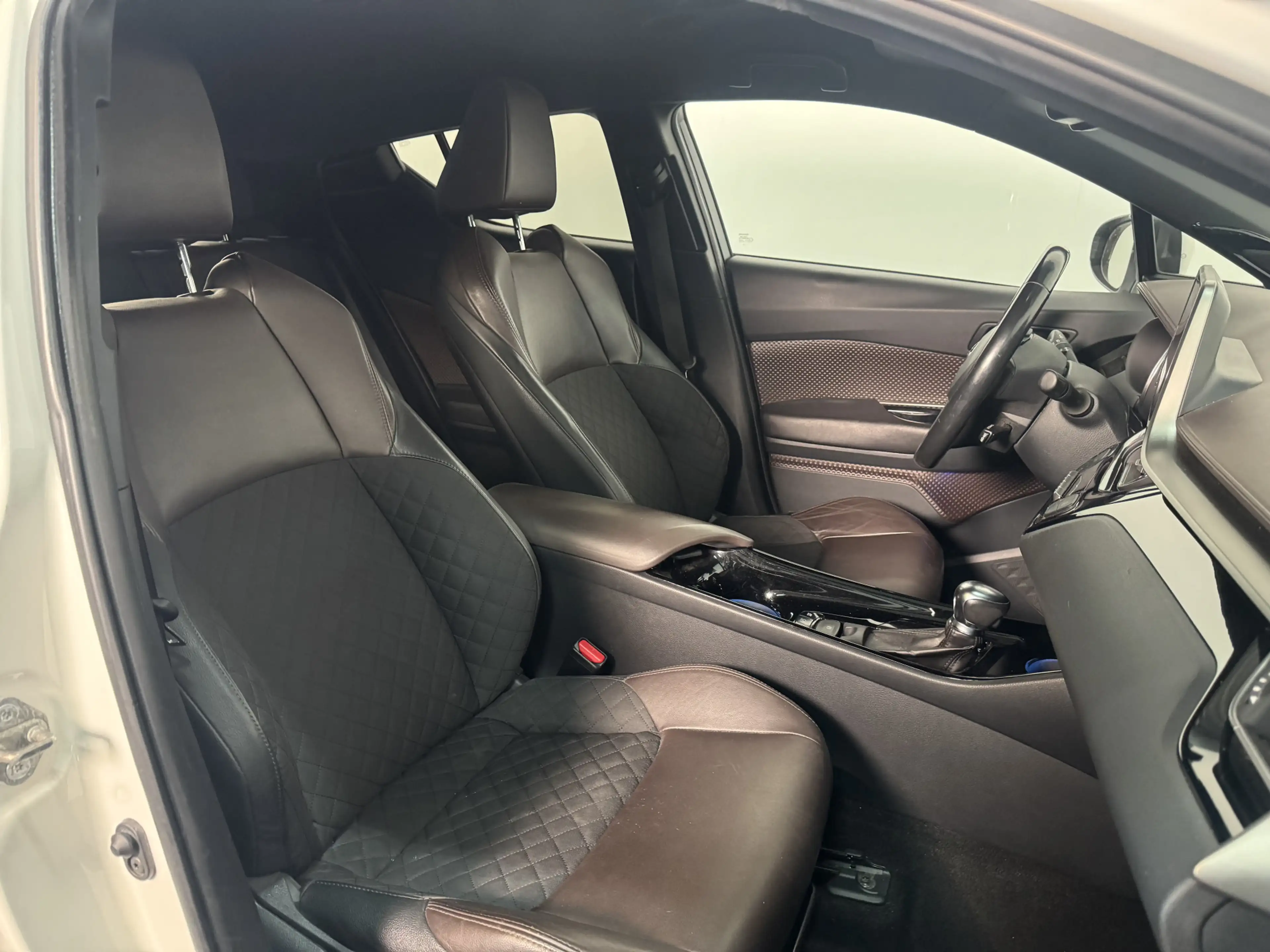 Toyota C-HR 1.8 Hybrid Executive | Trekhaak | JBL Audio | Stoe — photo 9