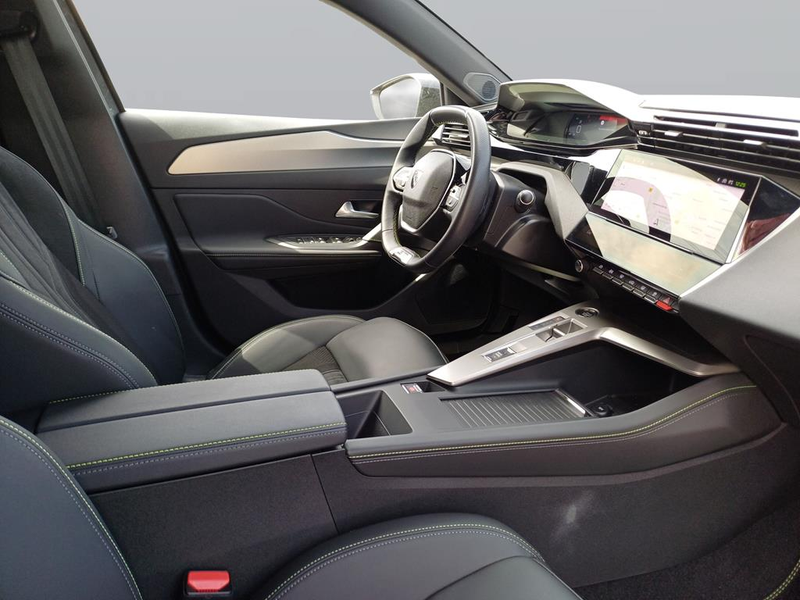 Peugeot 308 SW GT BlueHDi 13 — photo 10