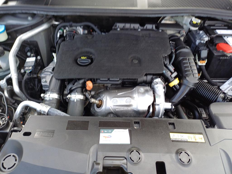 Peugeot 308 SW GT BlueHDi 13 — photo 5