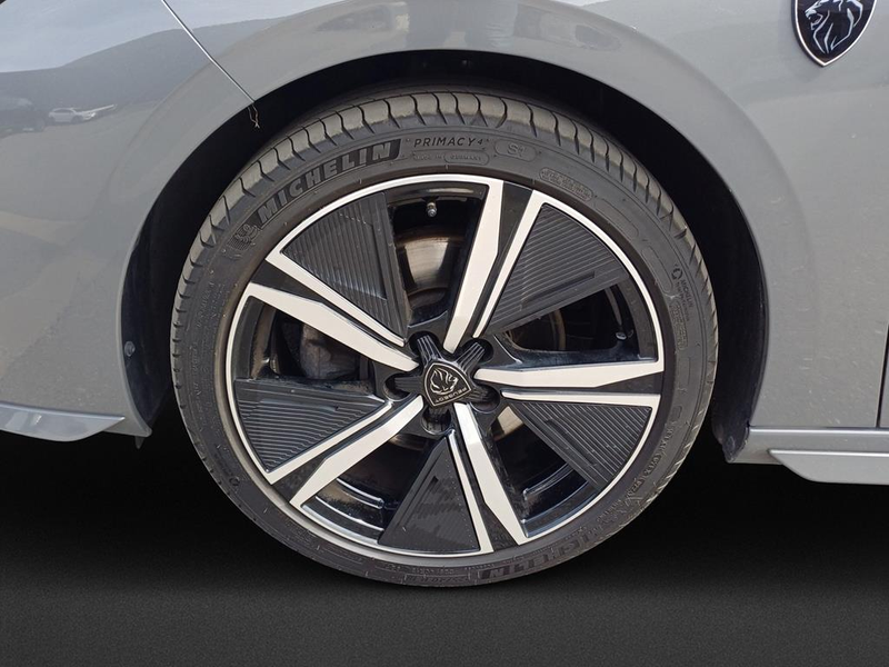 Peugeot 308 SW GT BlueHDi 13 — photo 7