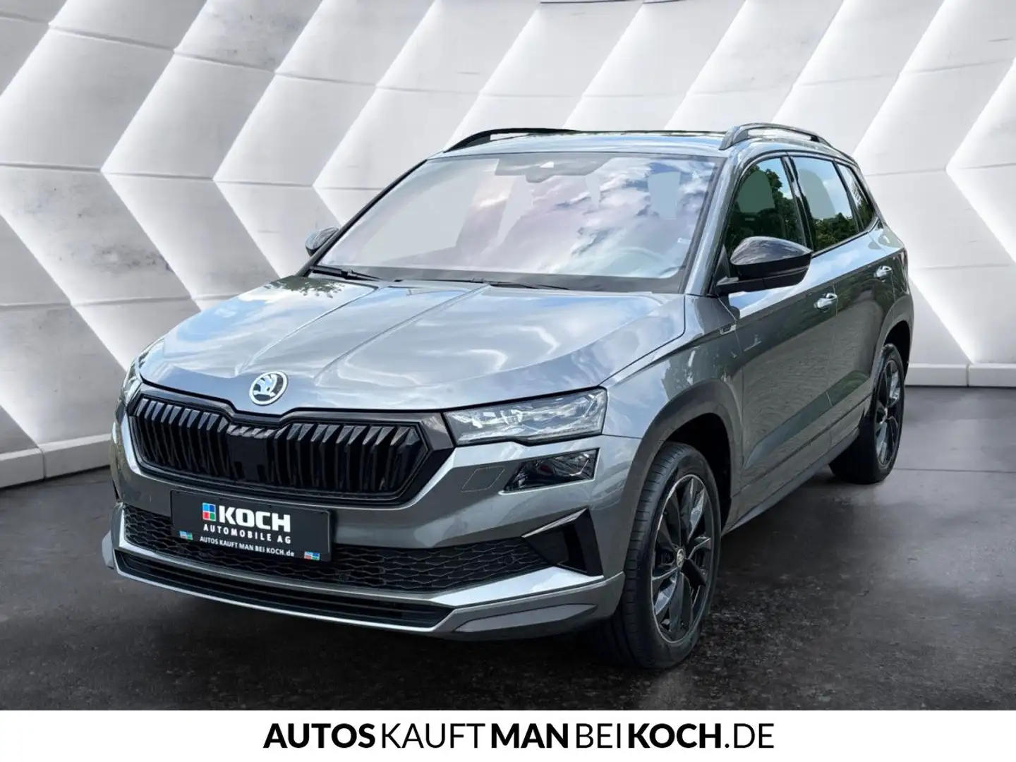 Skoda Karoq 1.5 TSI DSG Sportline PDC KAMERA PANO MATRIX Grau - 2
