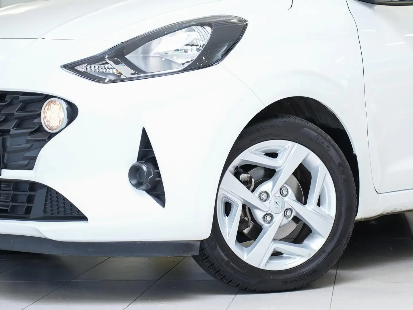 Hyundai i10 1.2 MT Trend CarPlay Allwetter TOP ZUSTAND Blanco - 2