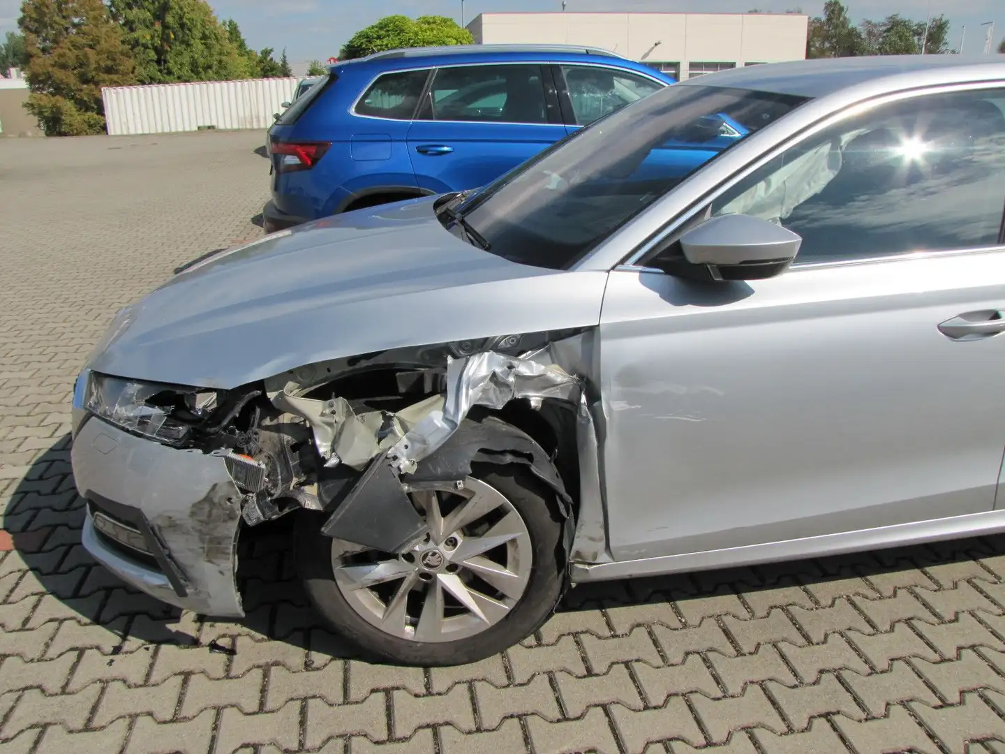 Skoda Octavia Lim. First Edition Silber - 2