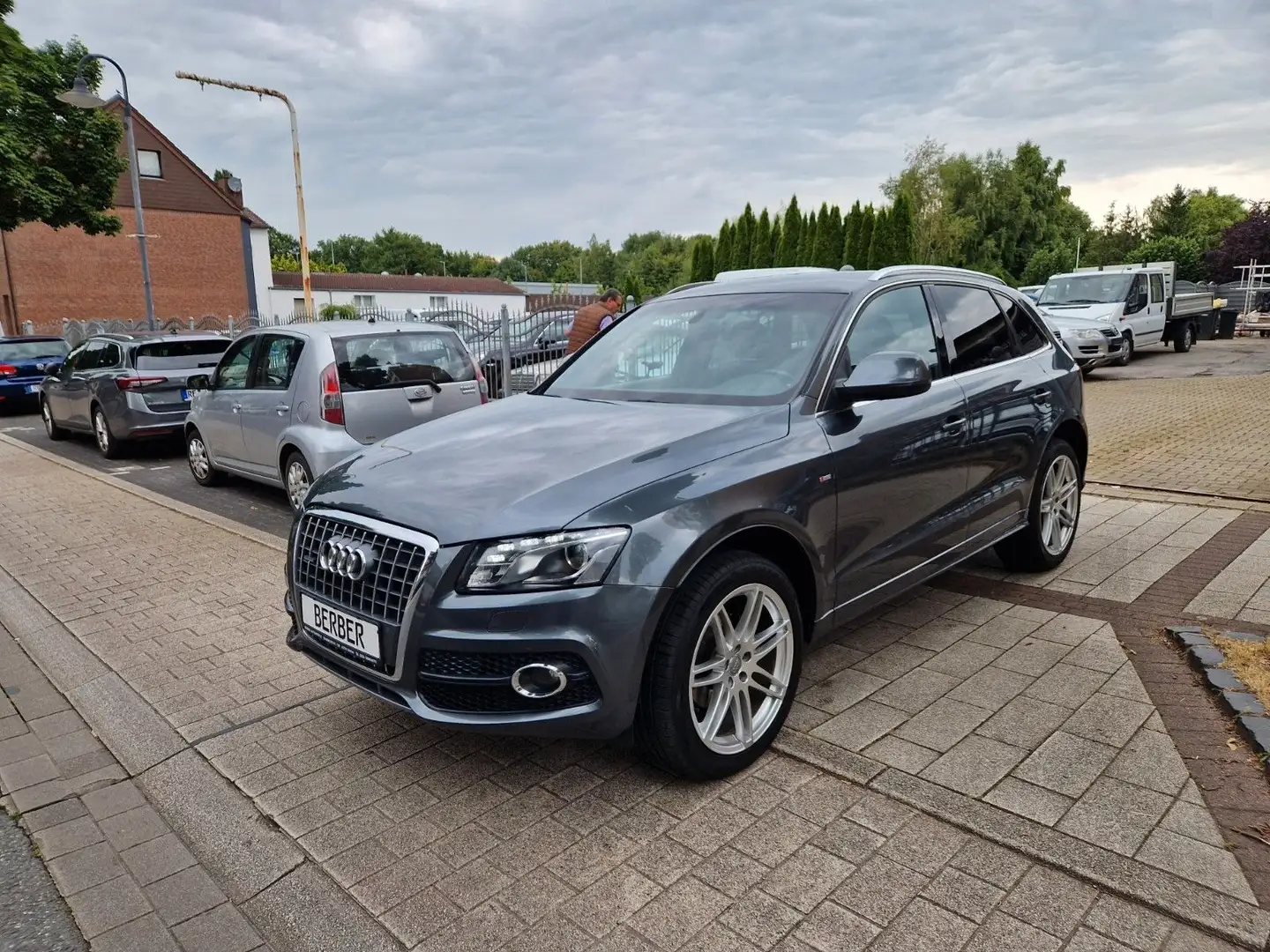 Audi Q5 2.0 TDI quattro S-Line Sport Plus*STANDHZ*AHK Gris - 1