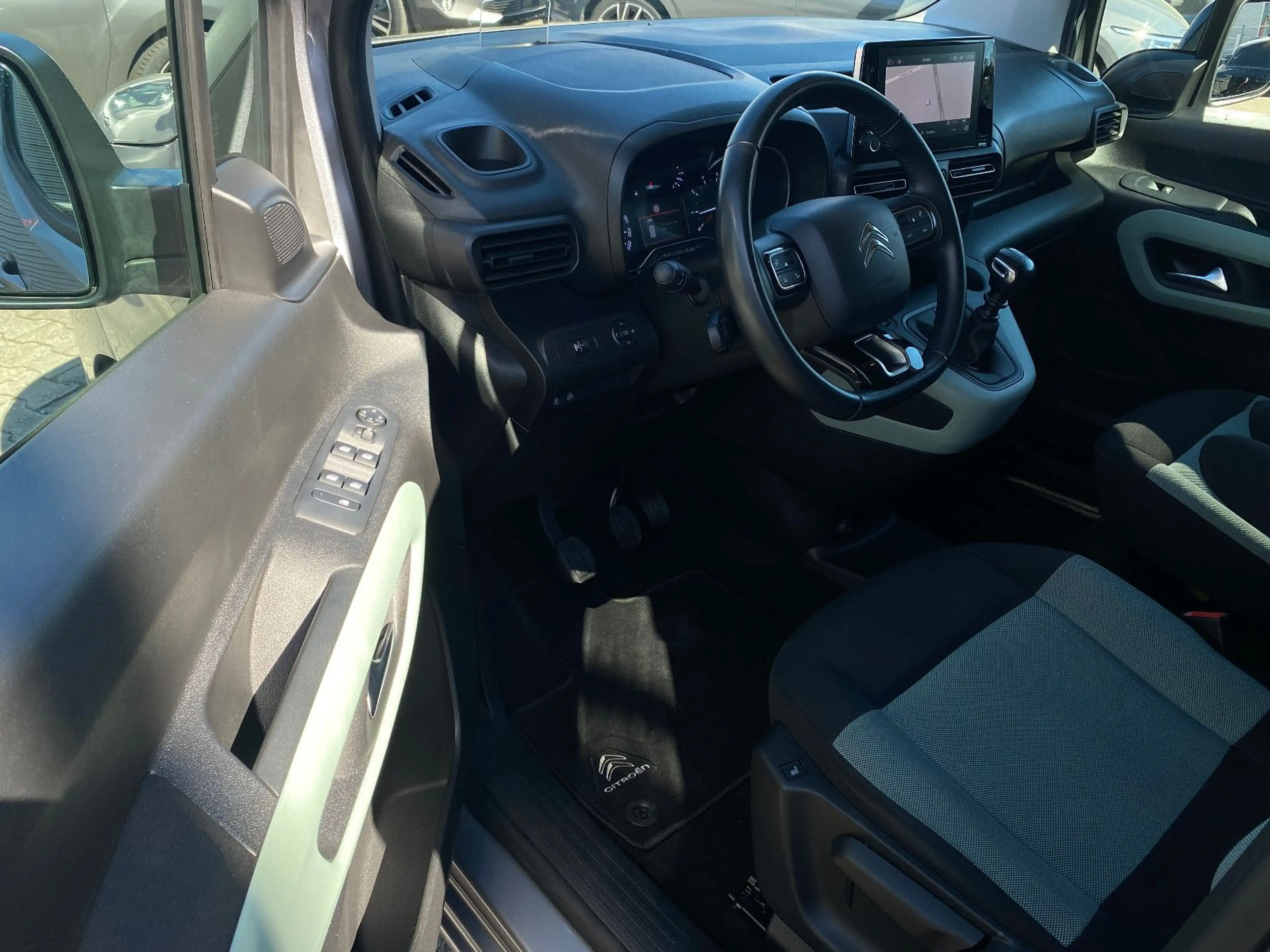 Citroen Berlingo Shine M ACC/Assistenz/Kamera/Sitzhz/HuD — photo 6