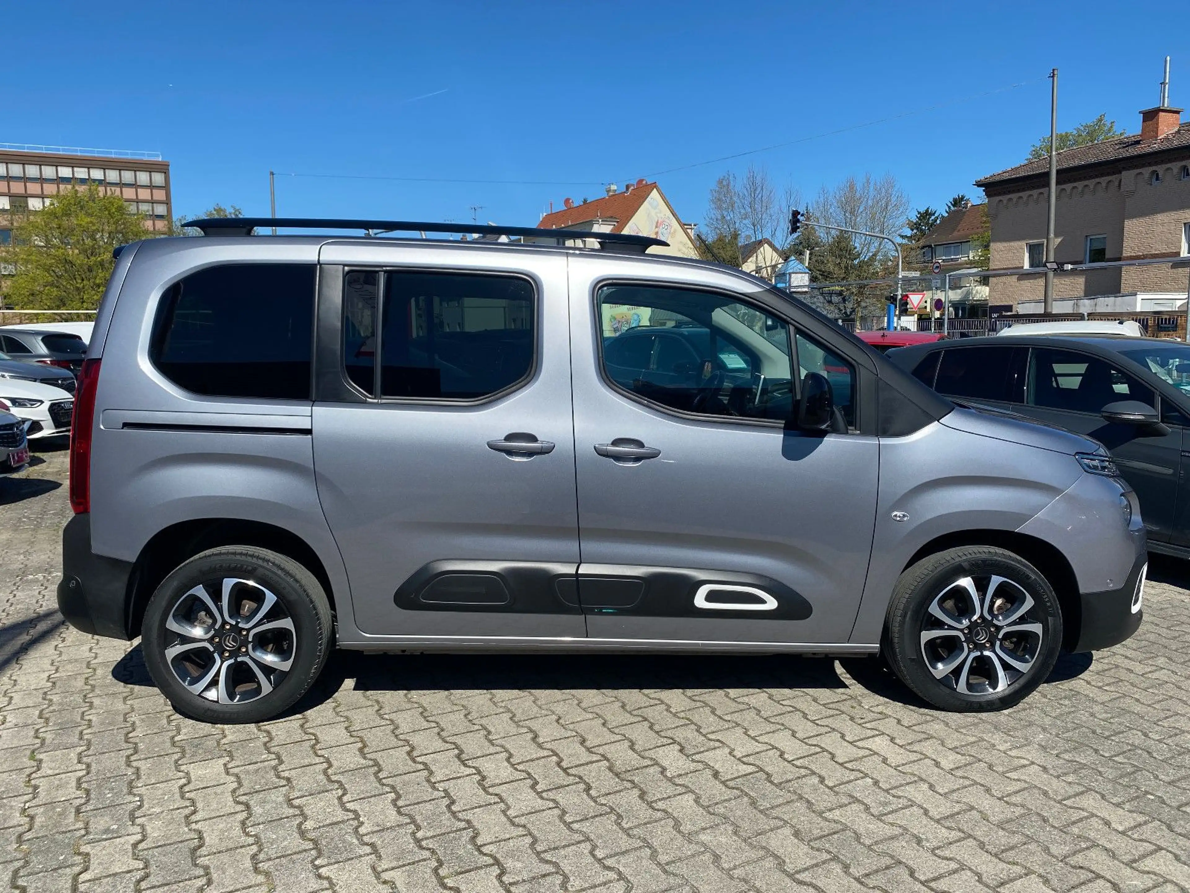 Citroen Berlingo Shine M ACC/Assistenz/Kamera/Sitzhz/HuD — photo 14