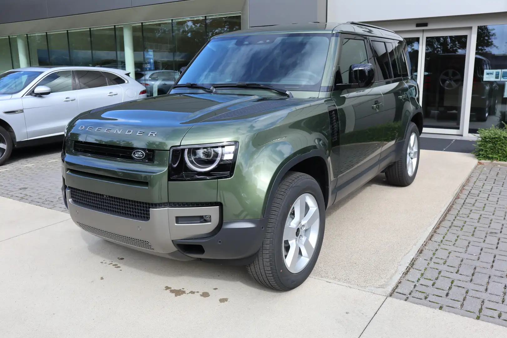 Land Rover Defender 110 S Vert - 1