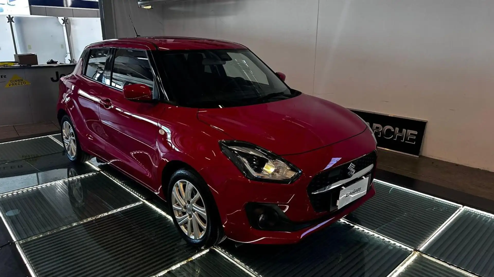 Suzuki Swift 1.2 Hybrid Cool Rosso - 1