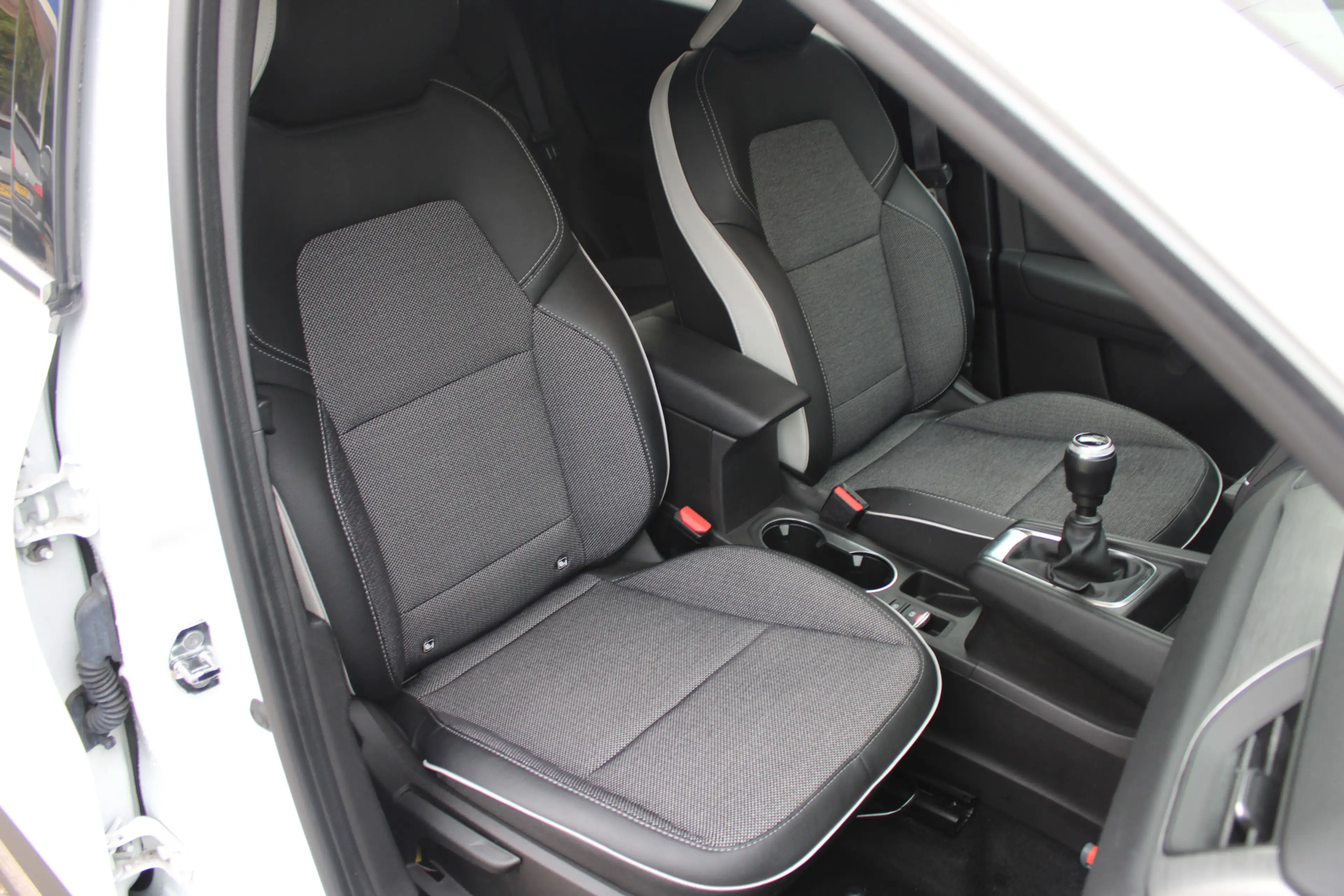 Renault Captur 1.0 TCe 90 Intens//Ecc!! — photo 24