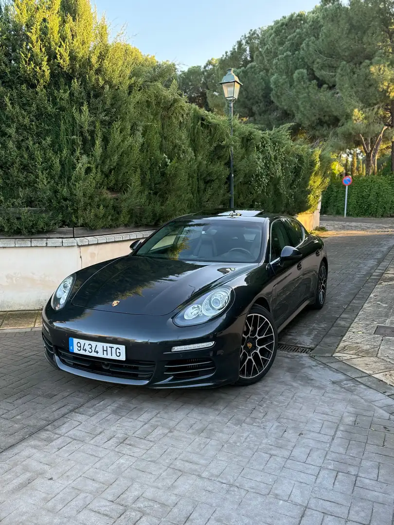 Porsche Panamera 4S PDK S - 1