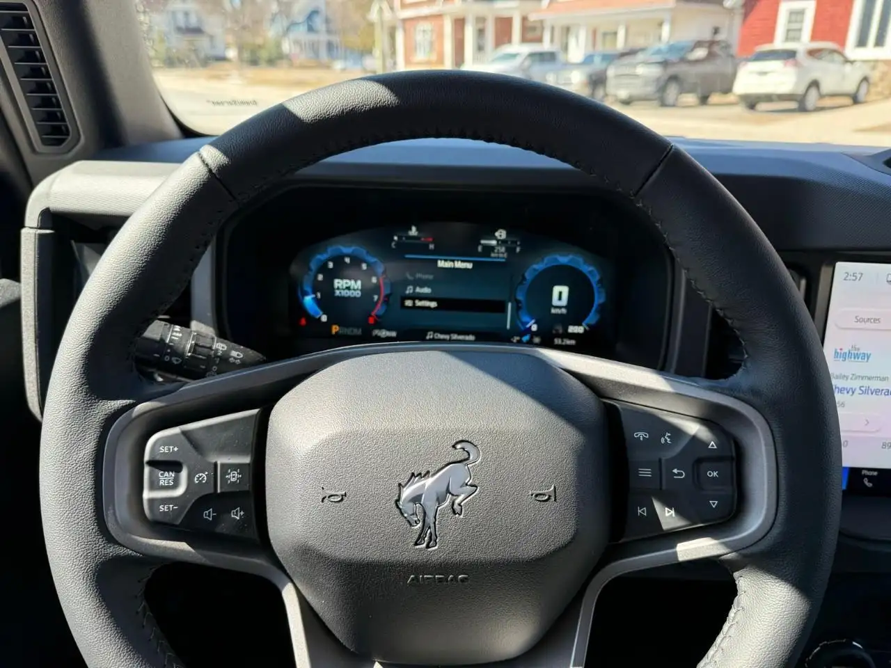 Ford Bronco снимка Ford Bronco