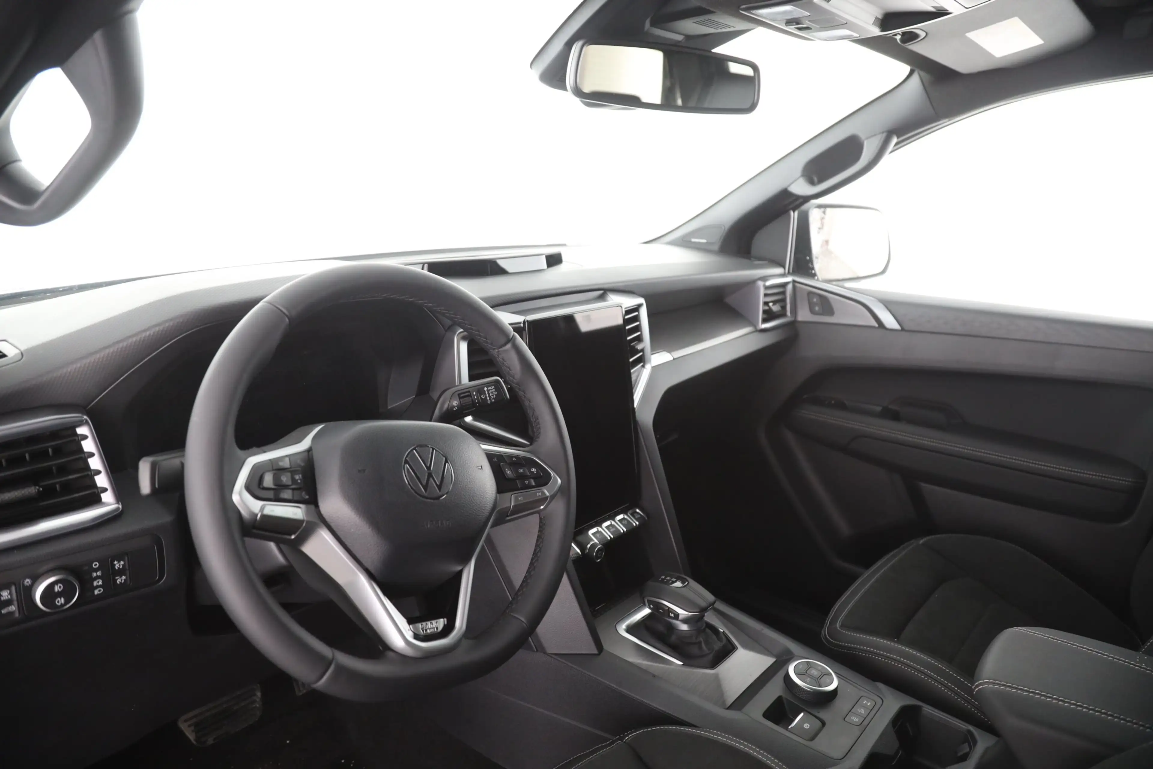 Volkswagen Amarok DC TDI 4MOTION DARK LABEL | AHK | ACC | — photo 11
