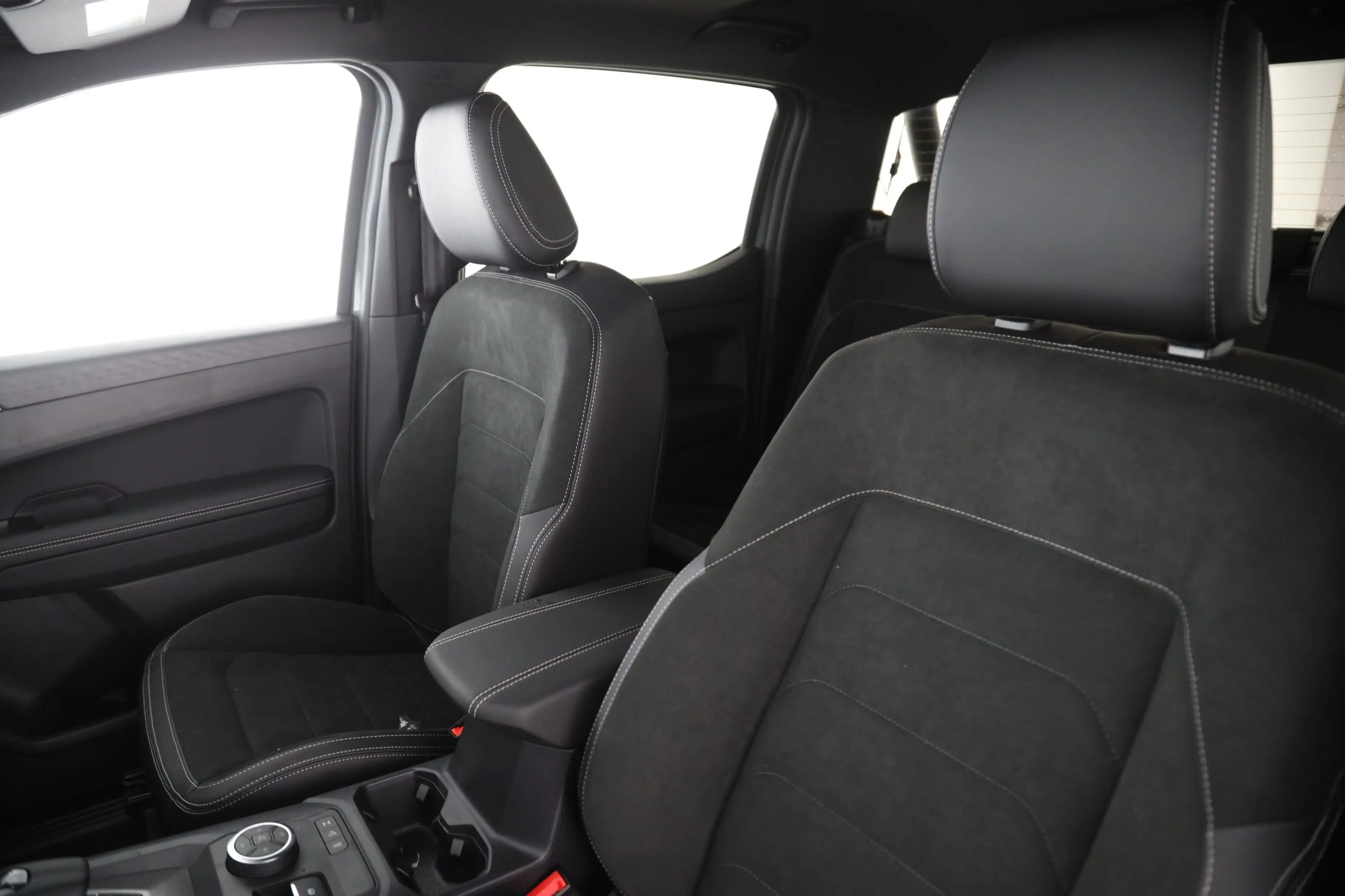 Volkswagen Amarok DC TDI 4MOTION DARK LABEL | AHK | ACC | — photo 12