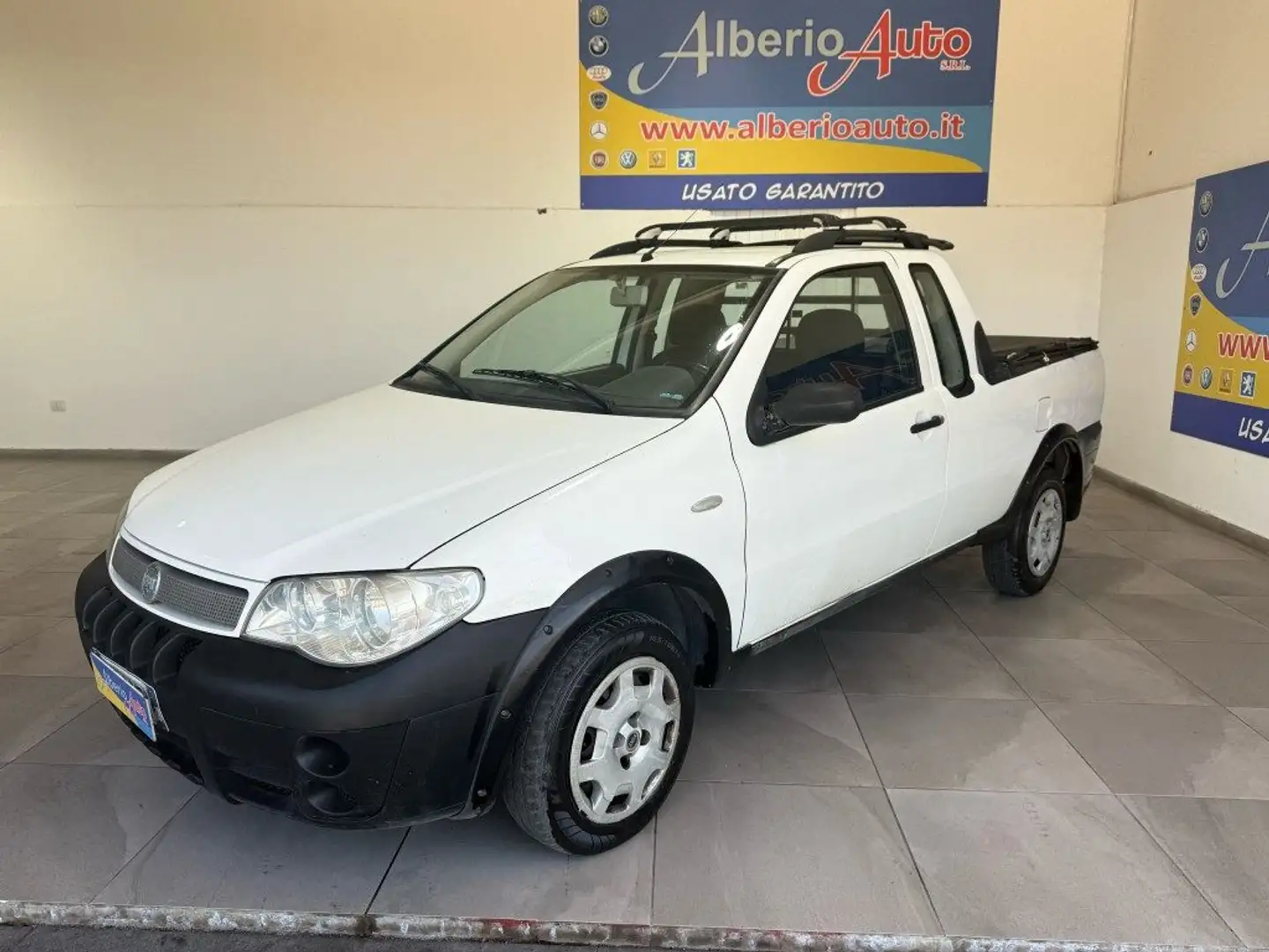 Fiat Strada 1.3 MJT Pick-up Blanc - 1