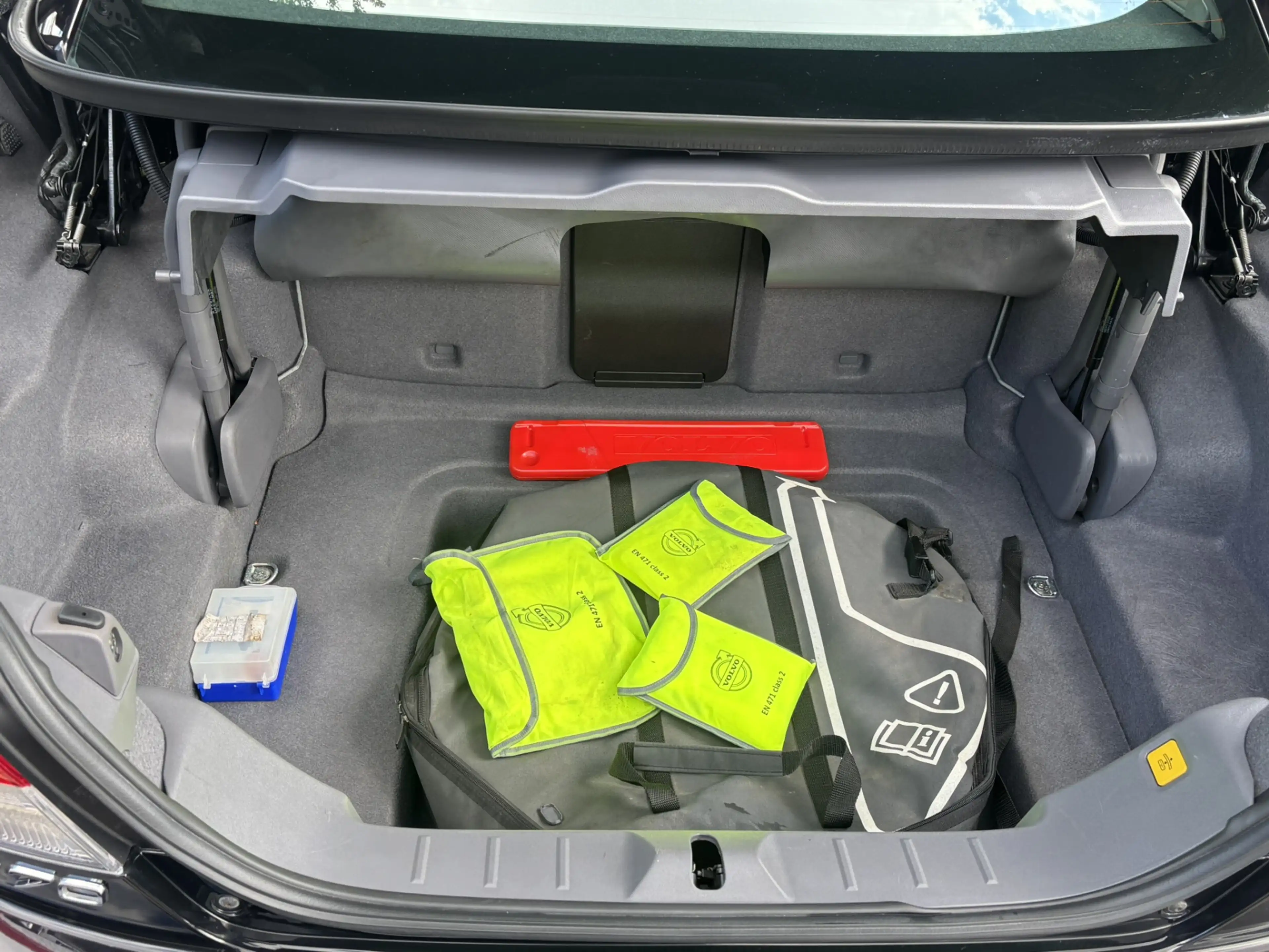 Volvo C70 Convertible 2.5 T5 230pk Tourer — photo 12