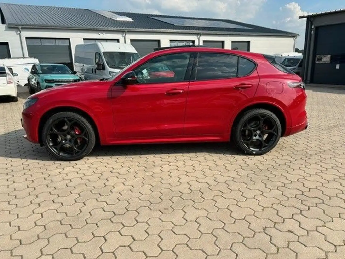 Alfa Romeo Stelvio STELVIO TRIBUTO ITALIANO 2.0 Turbo 16V 280PS Červená - 2
