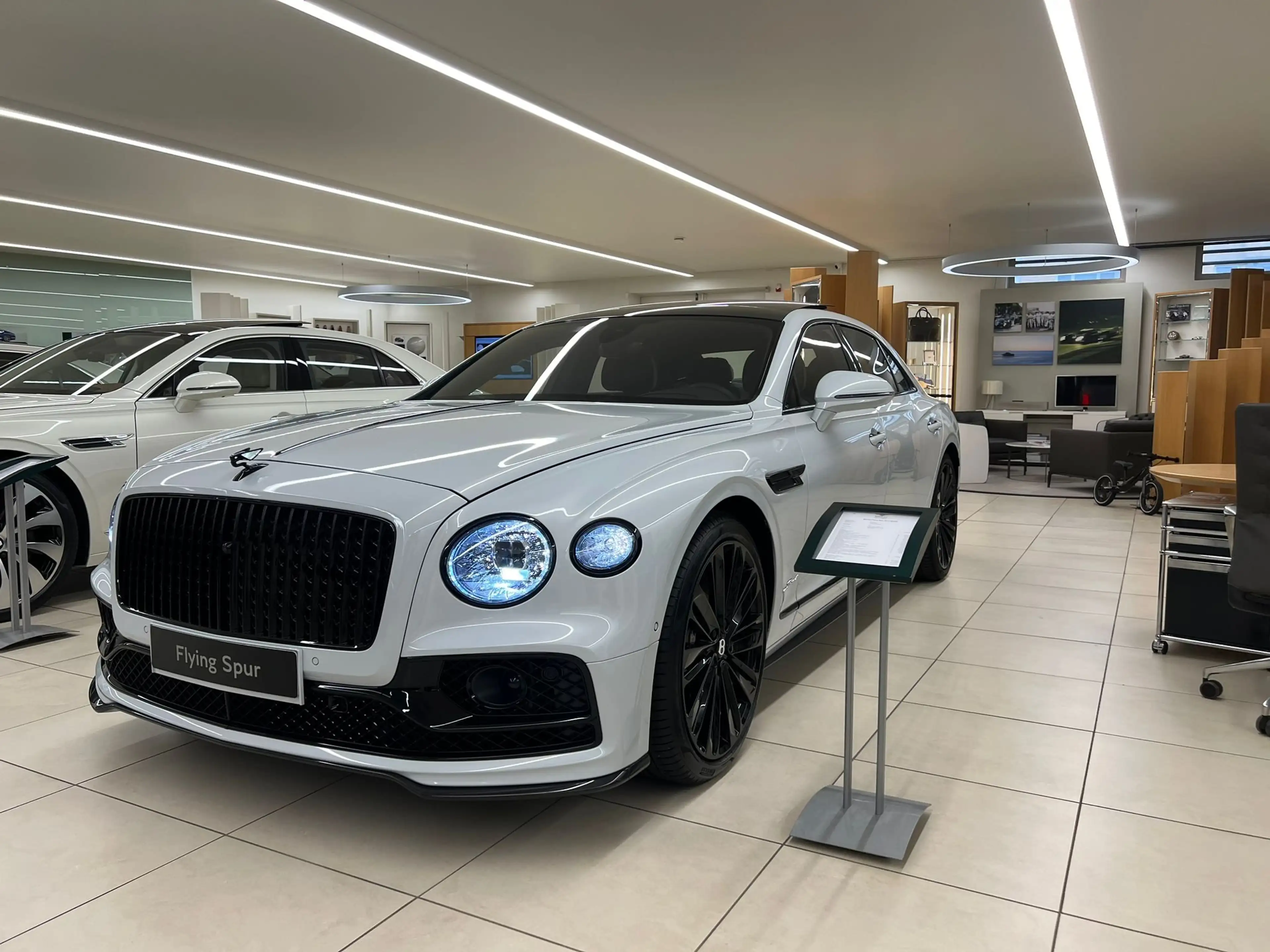 Bentley Flying Spur 6.0 SPEED W12 (CARBON) VAT CAR — photo 5