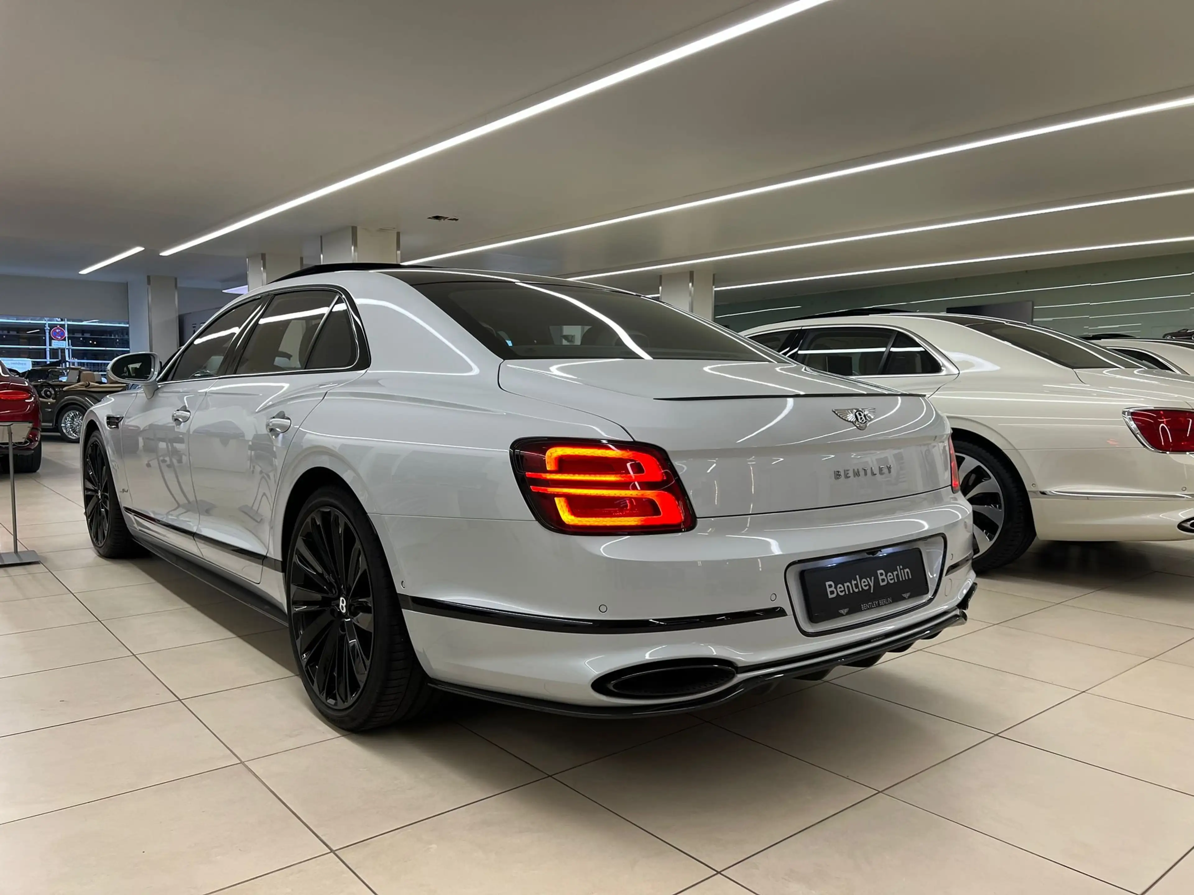 Bentley Flying Spur 6.0 SPEED W12 (CARBON) VAT CAR — photo 9