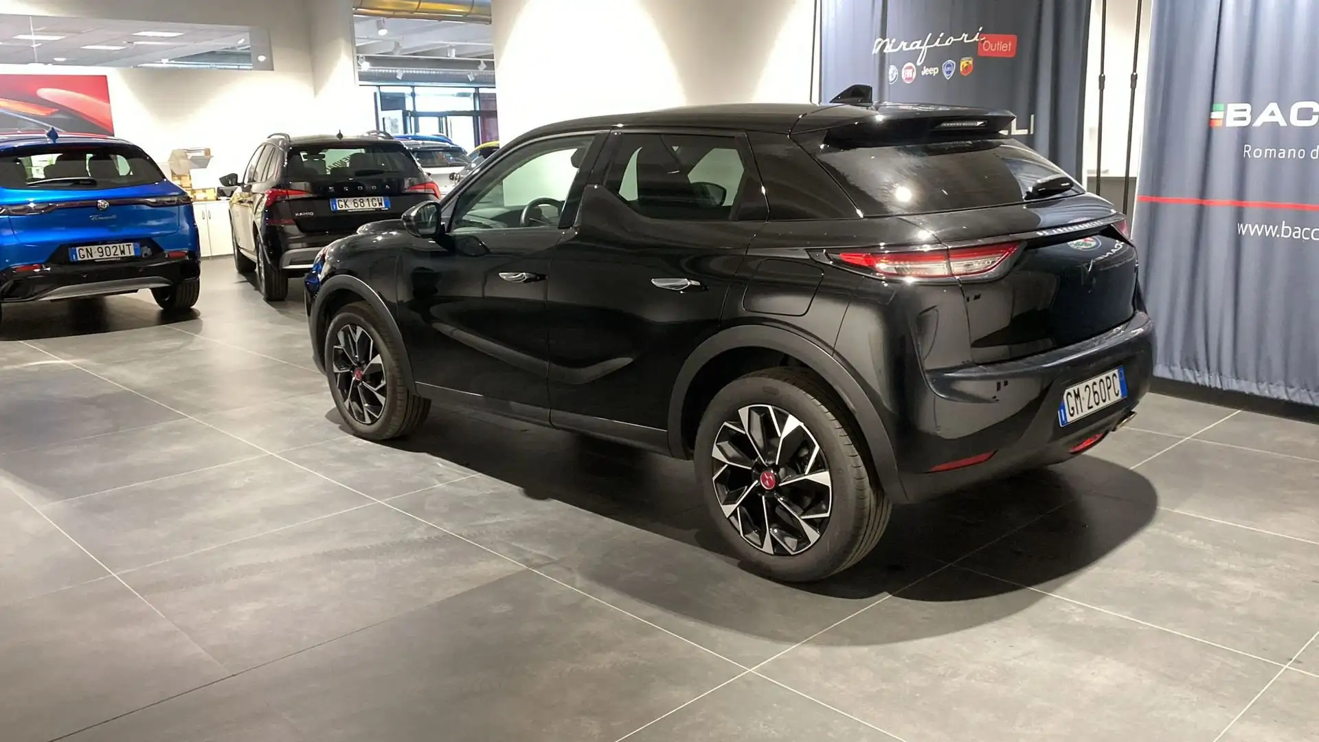 DS Automobiles DS 3 Crossback DS 3 PureTech 130 aut Performance Line+ Černá - 2