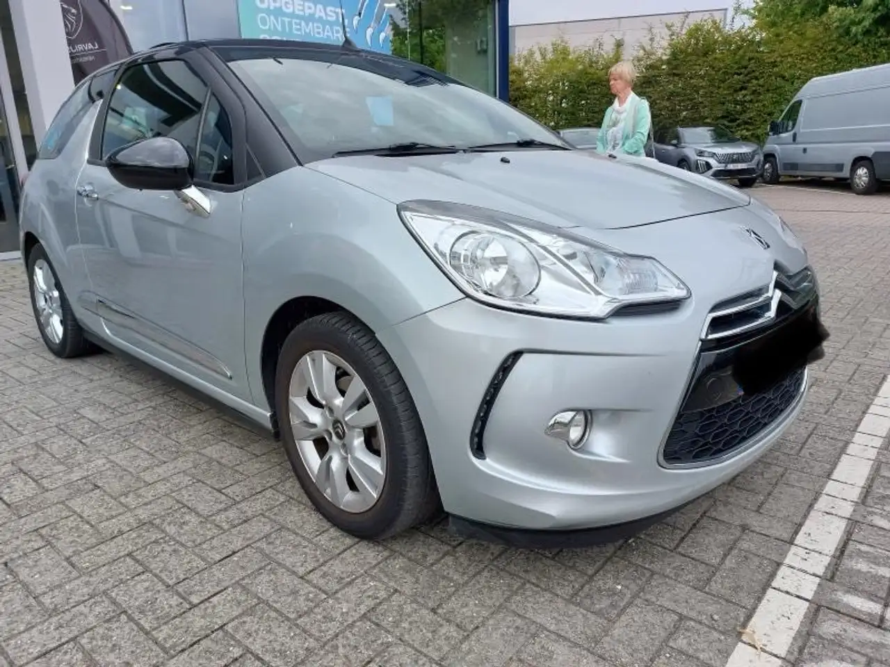 Citroen DS3 Cabriolet e-HDi 90 Airdream So Chic BMP6