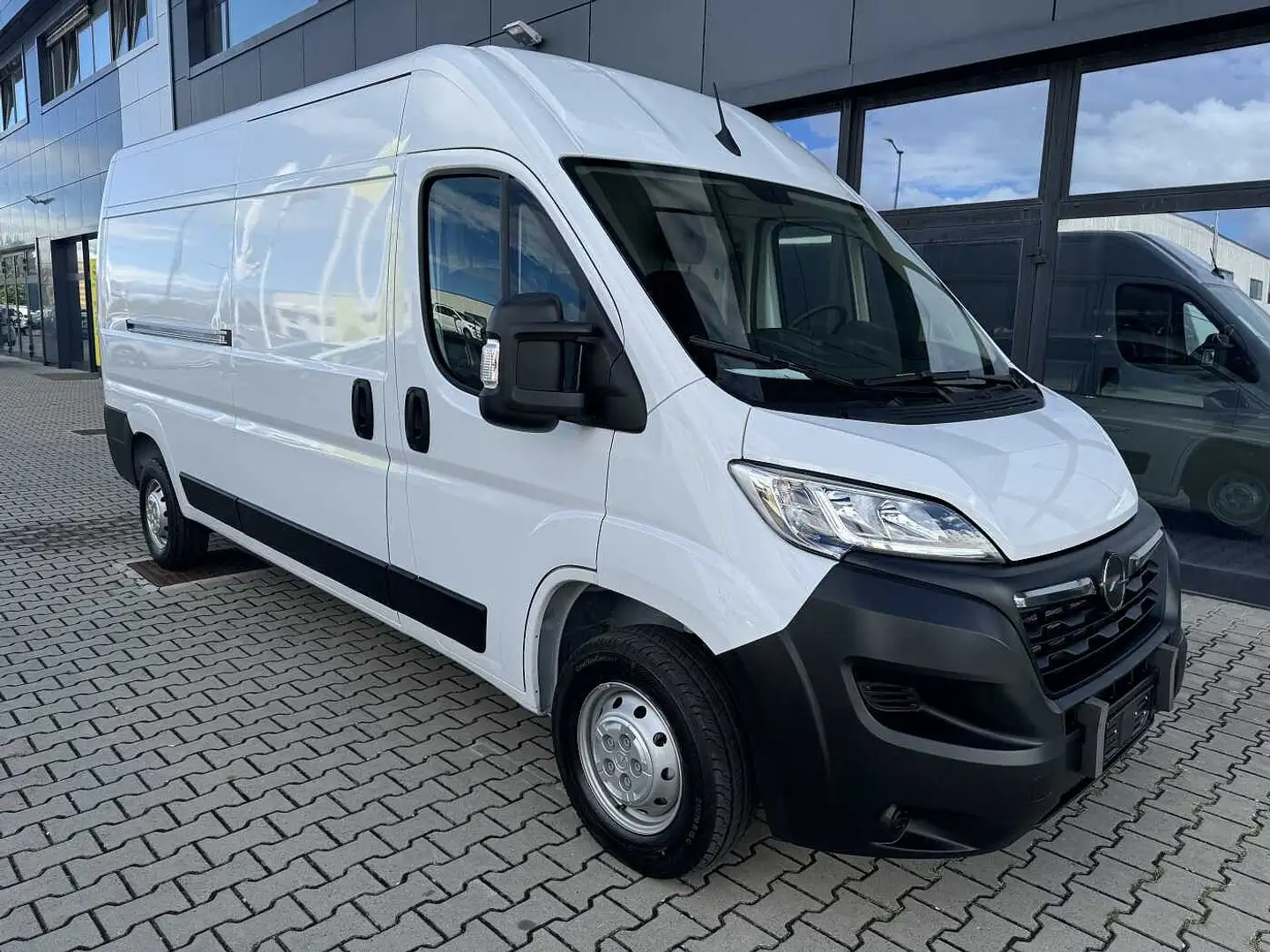 Opel Movano 35 2.2 BlueHDi 140  PL-TM Weiß - 1