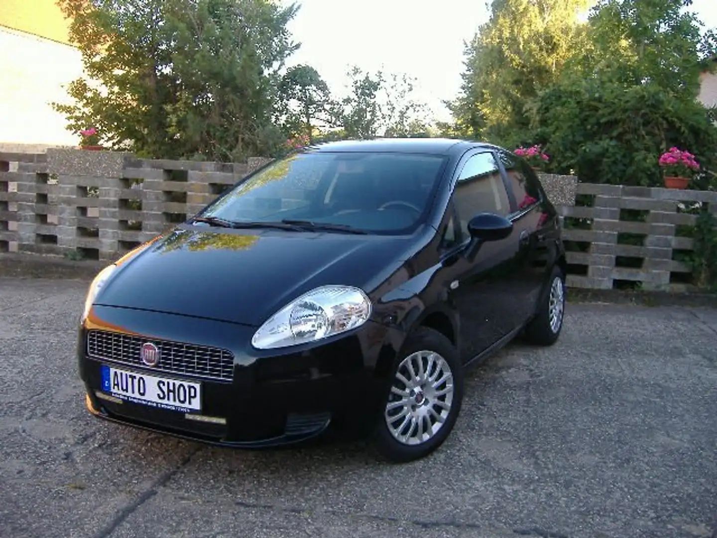 Fiat Grande Punto 1.4 8V  * Klima * Wenig Km * TÜV neu * - 1