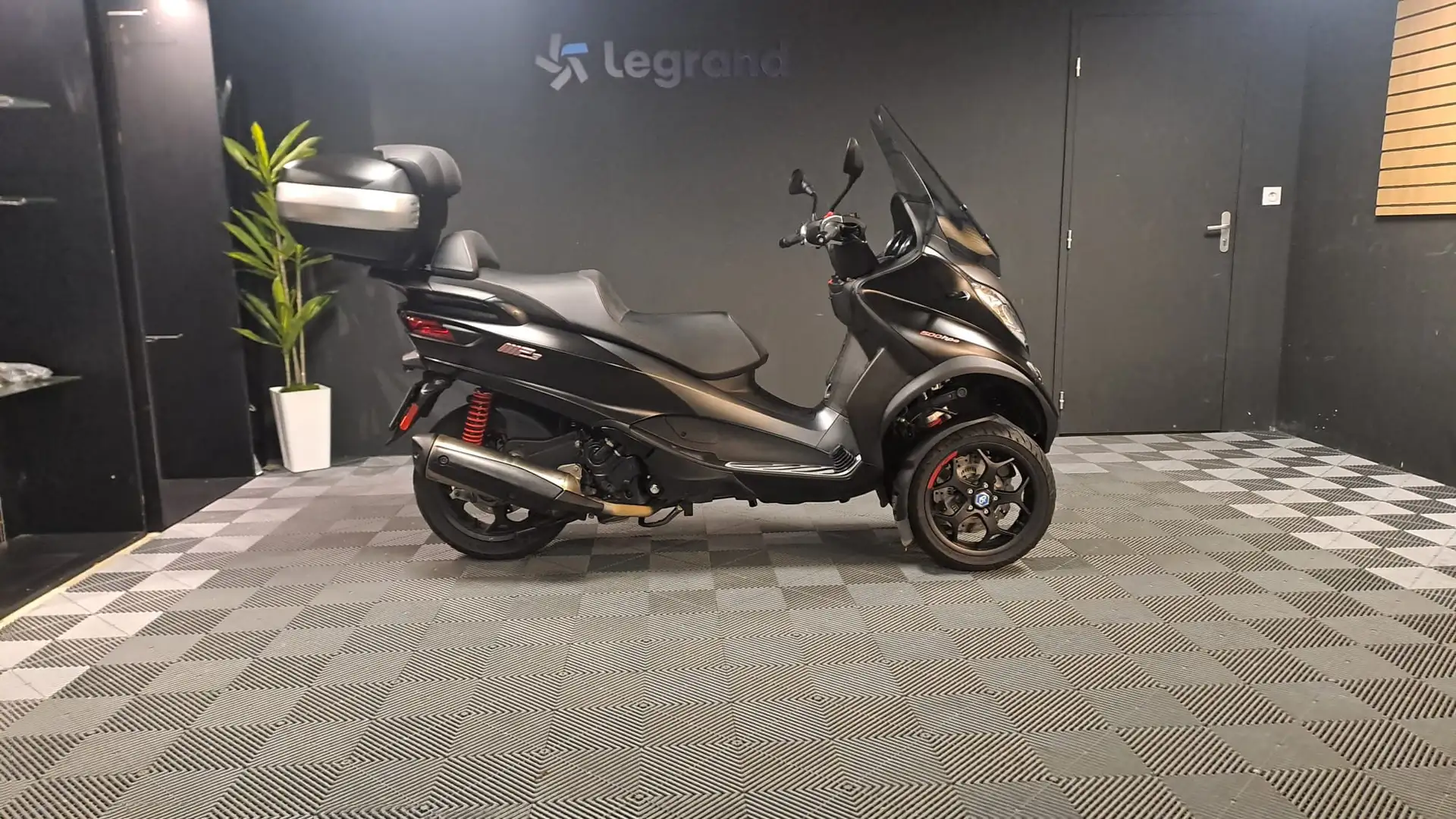 Piaggio MP3 500 Czarny - 2