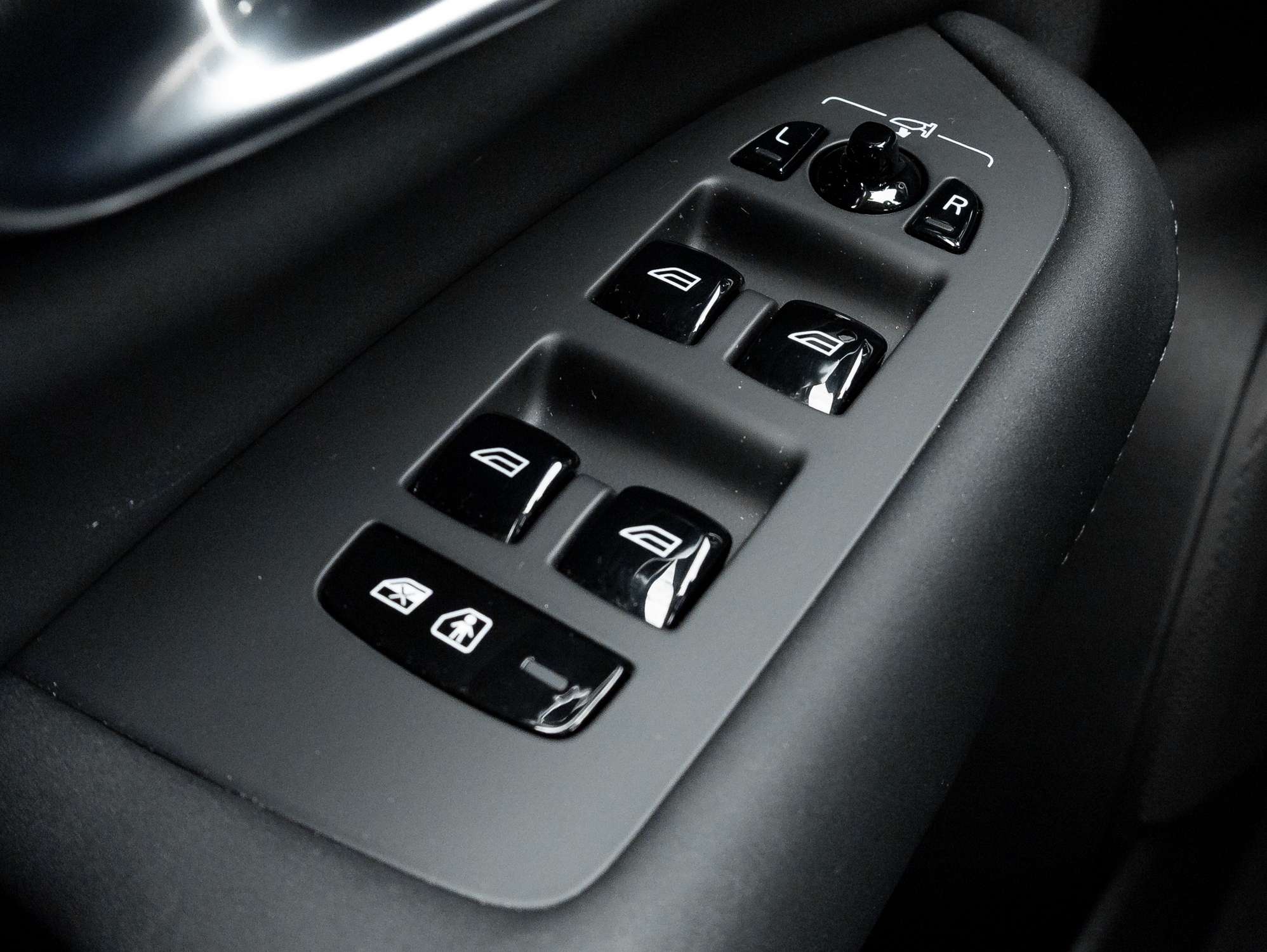 2026 Volvo XC90 B6 AWD PLUS 7-Seater |21" WHEEL |HARMAN KARDON thumb 16