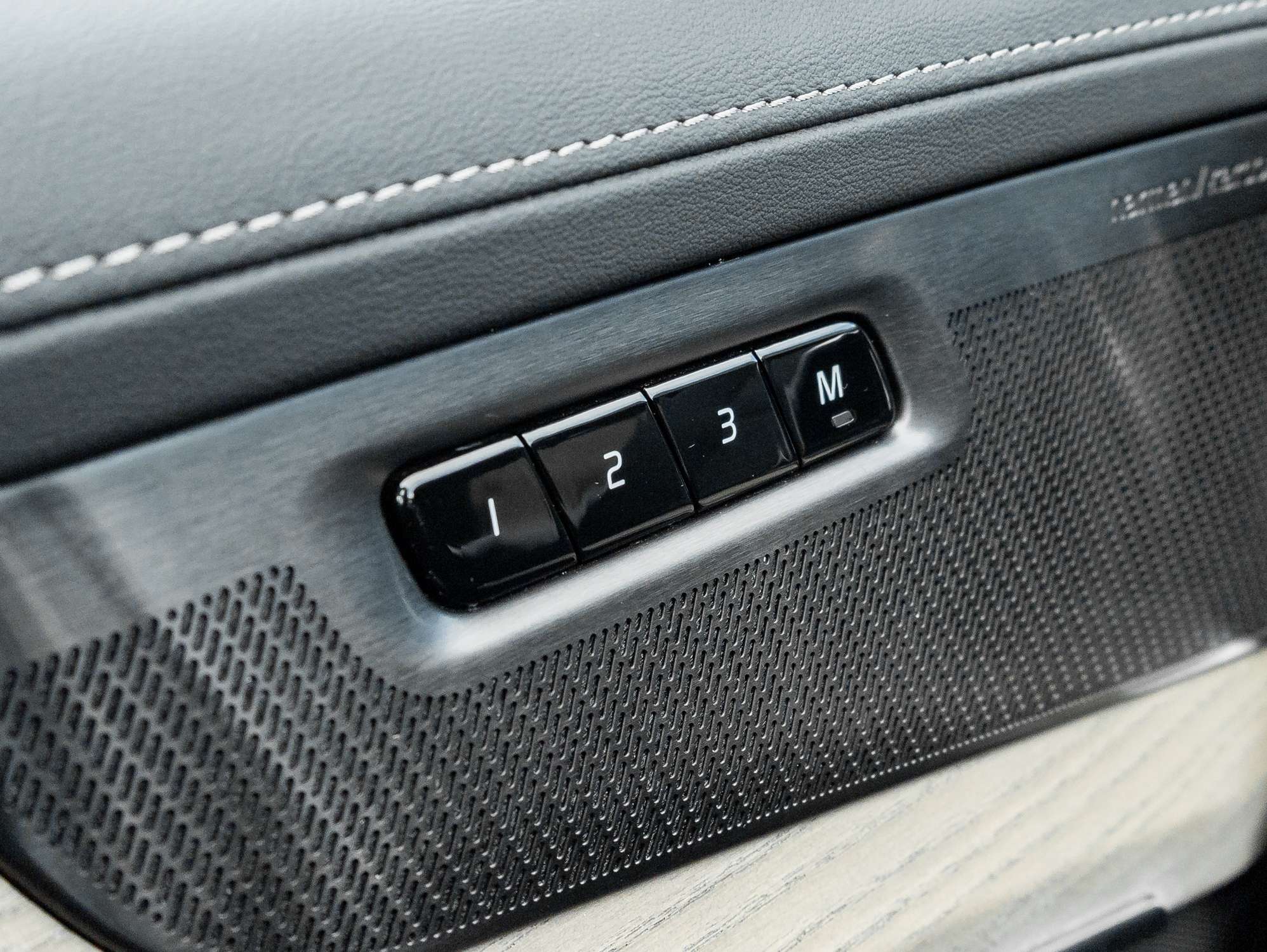 2026 Volvo XC90 B6 AWD PLUS 7-Seater |21" WHEEL |HARMAN KARDON thumb 17