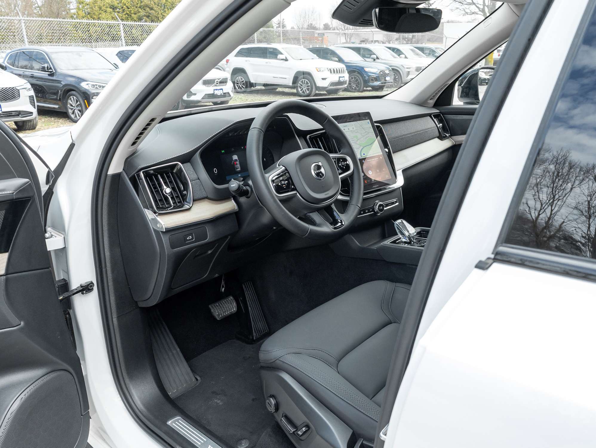 2026 Volvo XC90 B6 AWD PLUS 7-Seater |21" WHEEL |HARMAN KARDON thumb 8