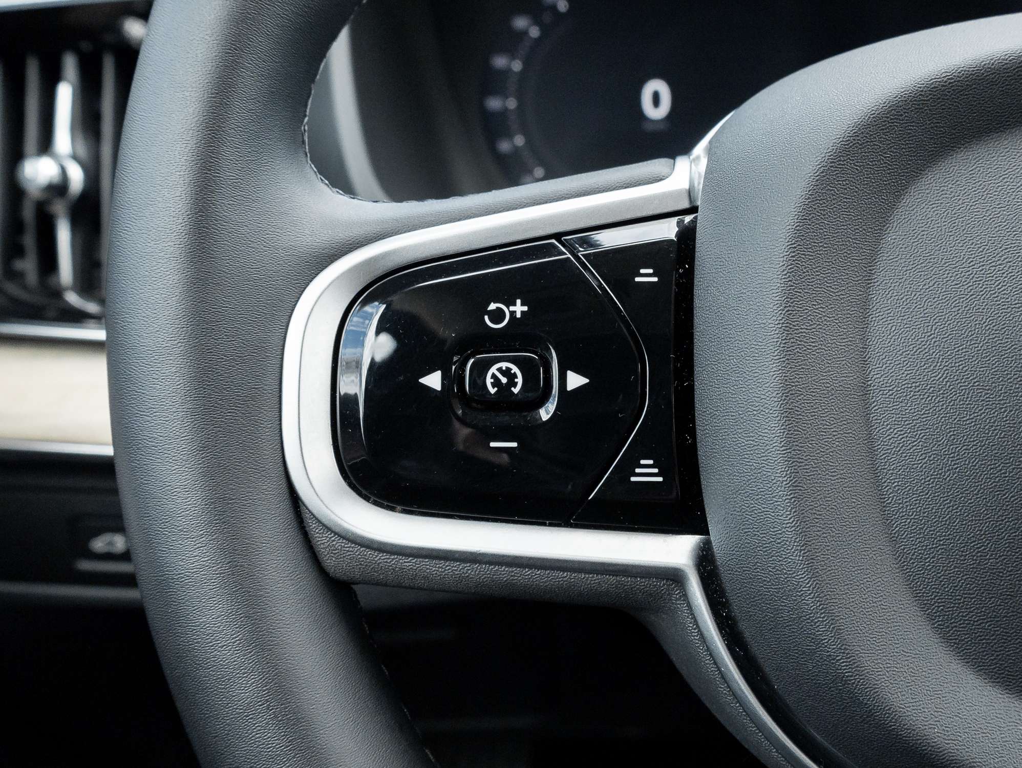 2026 Volvo XC90 B6 AWD PLUS 7-Seater |21" WHEEL |HARMAN KARDON thumb 12