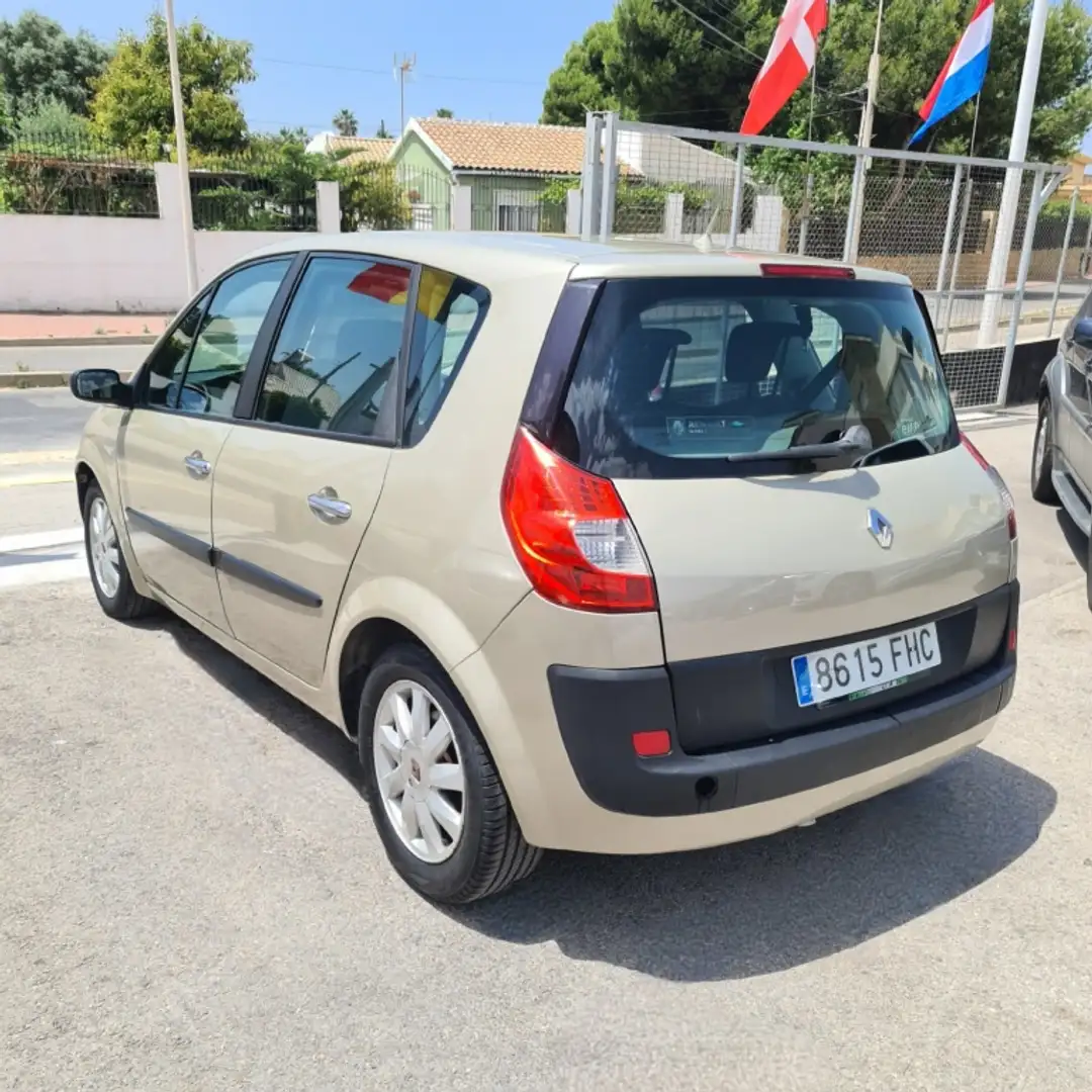 Renault Scenic 1.9DCI Dynamique Aut. Marrón - 2