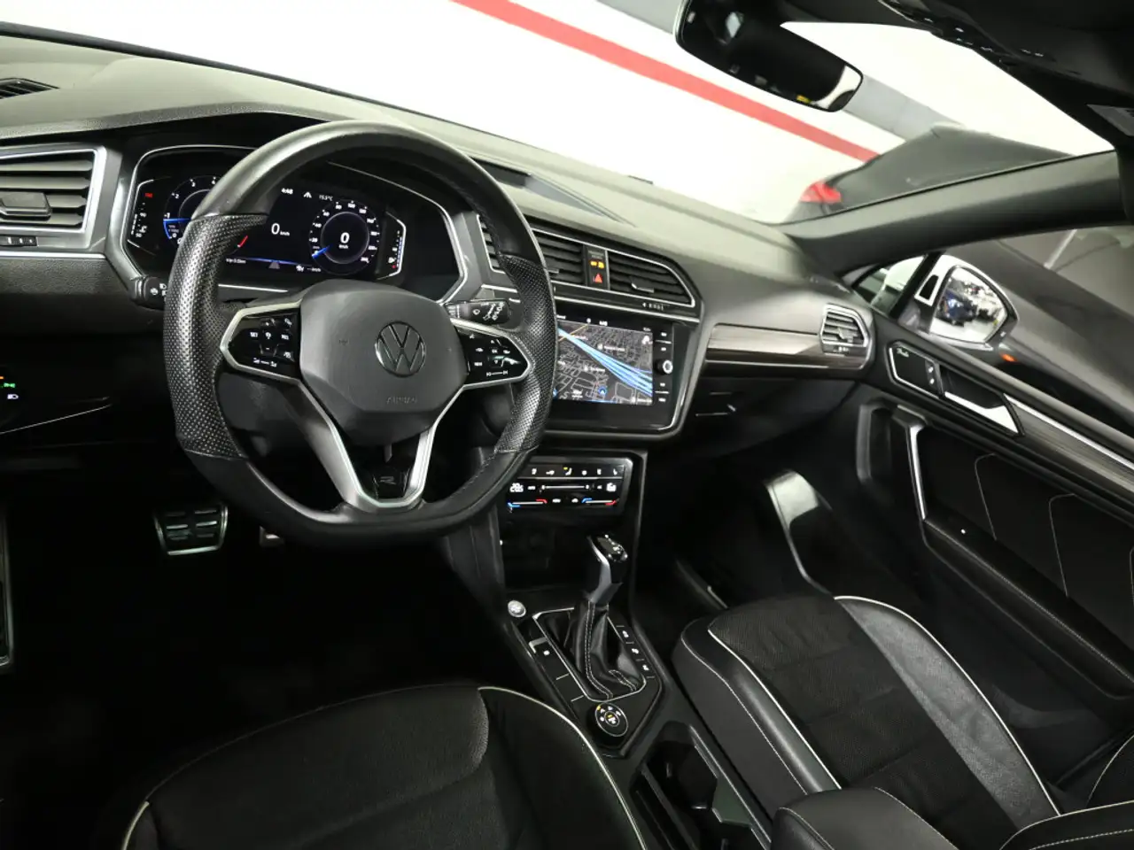 Volkswagen Tiguan снимка Volkswagen Tiguan