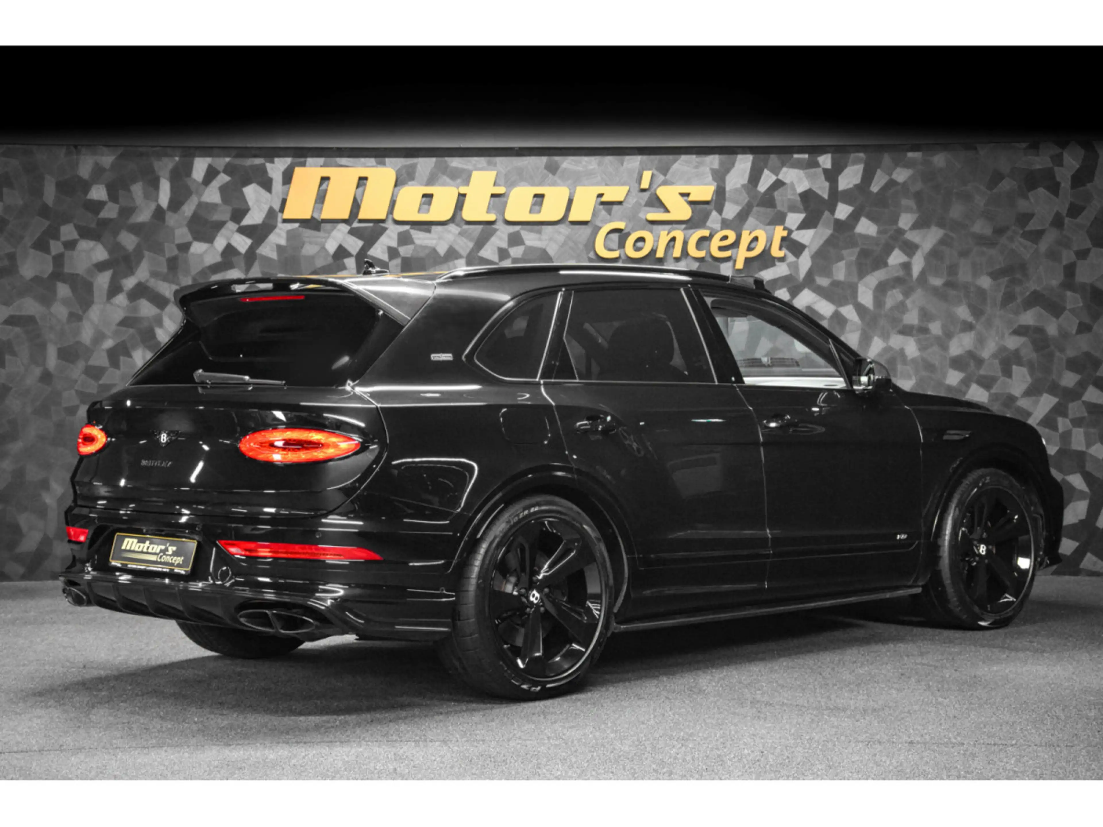 Bentley Bentayga FIRST EDITION V8 - STARTECH — photo 3