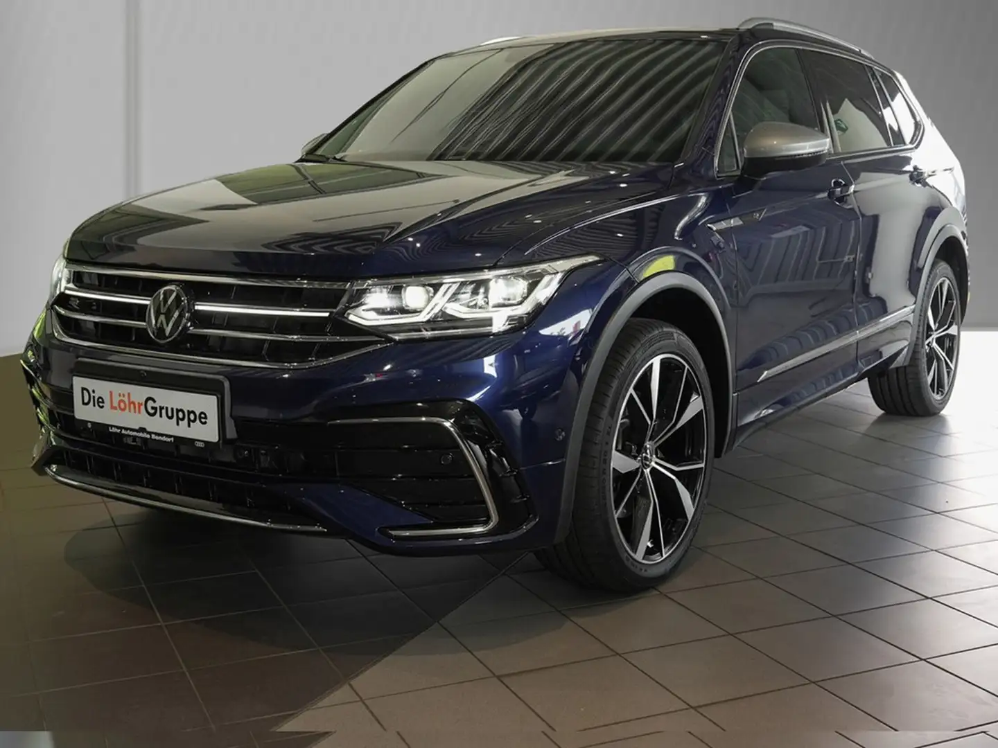 Volkswagen Tiguan Allspace 2.0 TDI DSG 4Motion R-Line 7-Sitzer *Standhzg.*... Bleu - 2