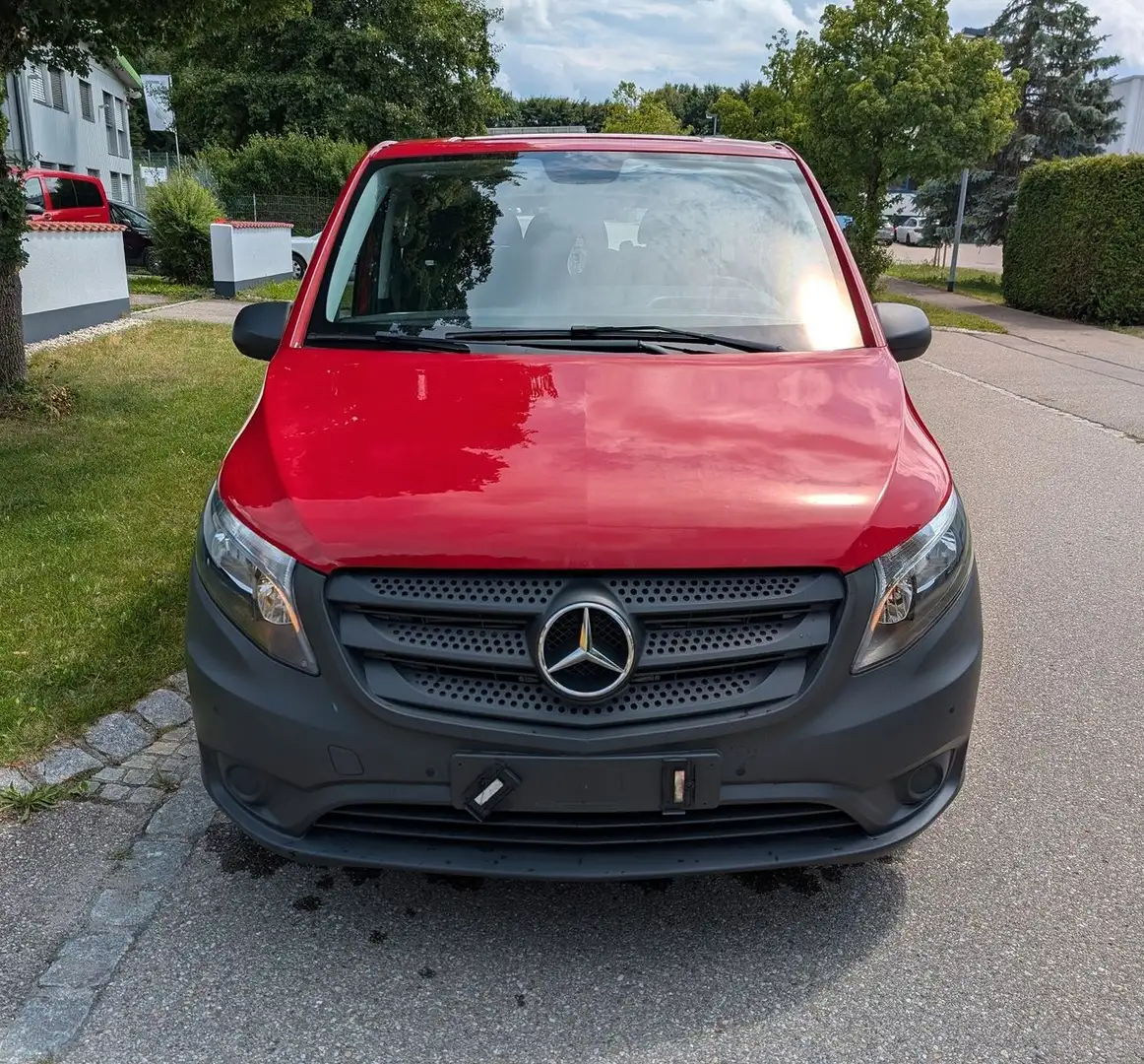 Mercedes-Benz Vito Tourer 109 CDI Pro FWD* 9 Sitzer*Klimaaut* Rot - 2