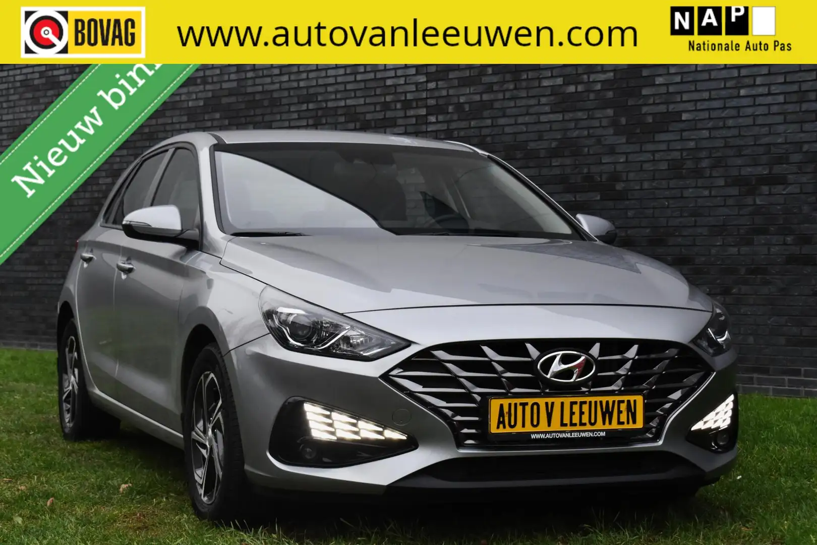 Hyundai i30 Turbo T-GDi MHEV NIEUWSTAAT! AUTOMAAT/NAVI/CAMERA/ Grijs - 1