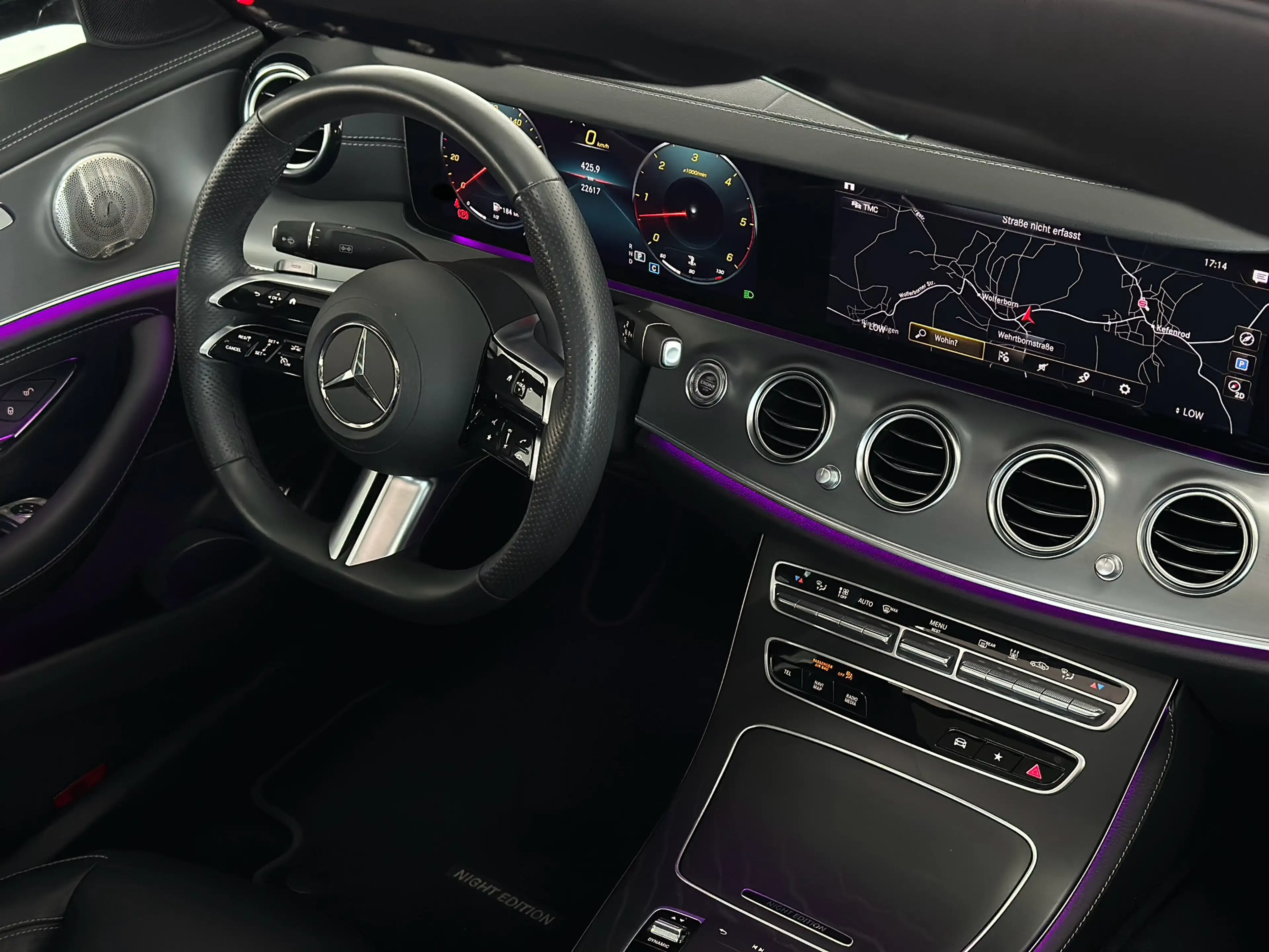 Mercedes-Benz E 400 AMG *PANO*BURM*KAM*DIST*WIDE — photo 13