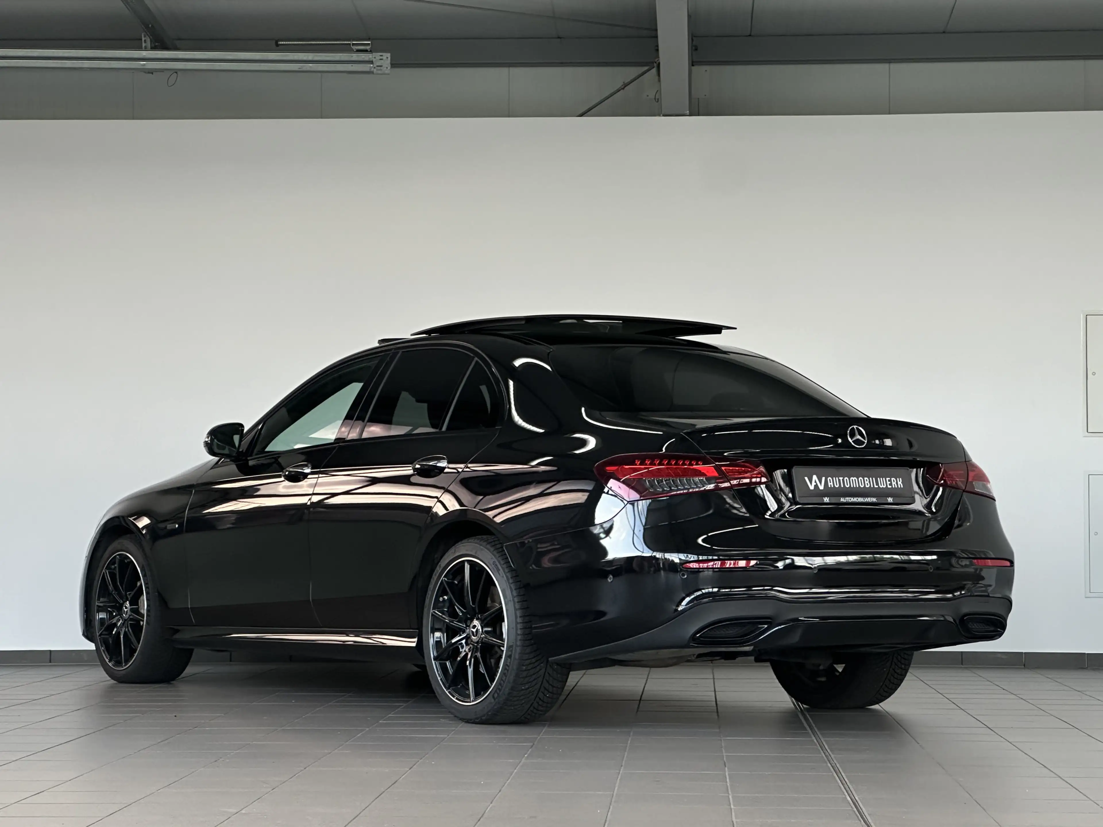 Mercedes-Benz E 400 AMG *PANO*BURM*KAM*DIST*WIDE — photo 6