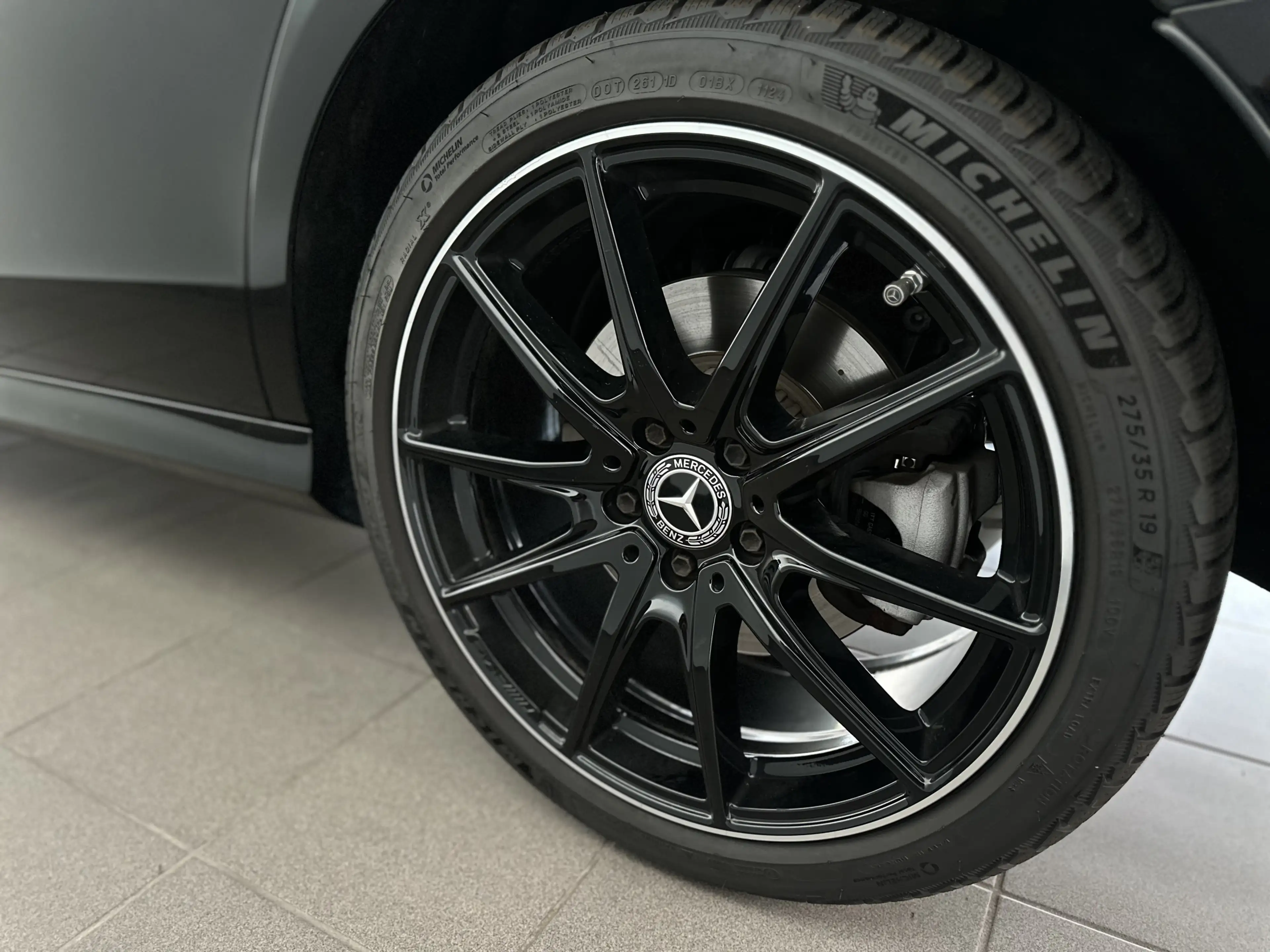 Mercedes-Benz E 400 AMG *PANO*BURM*KAM*DIST*WIDE — photo 8