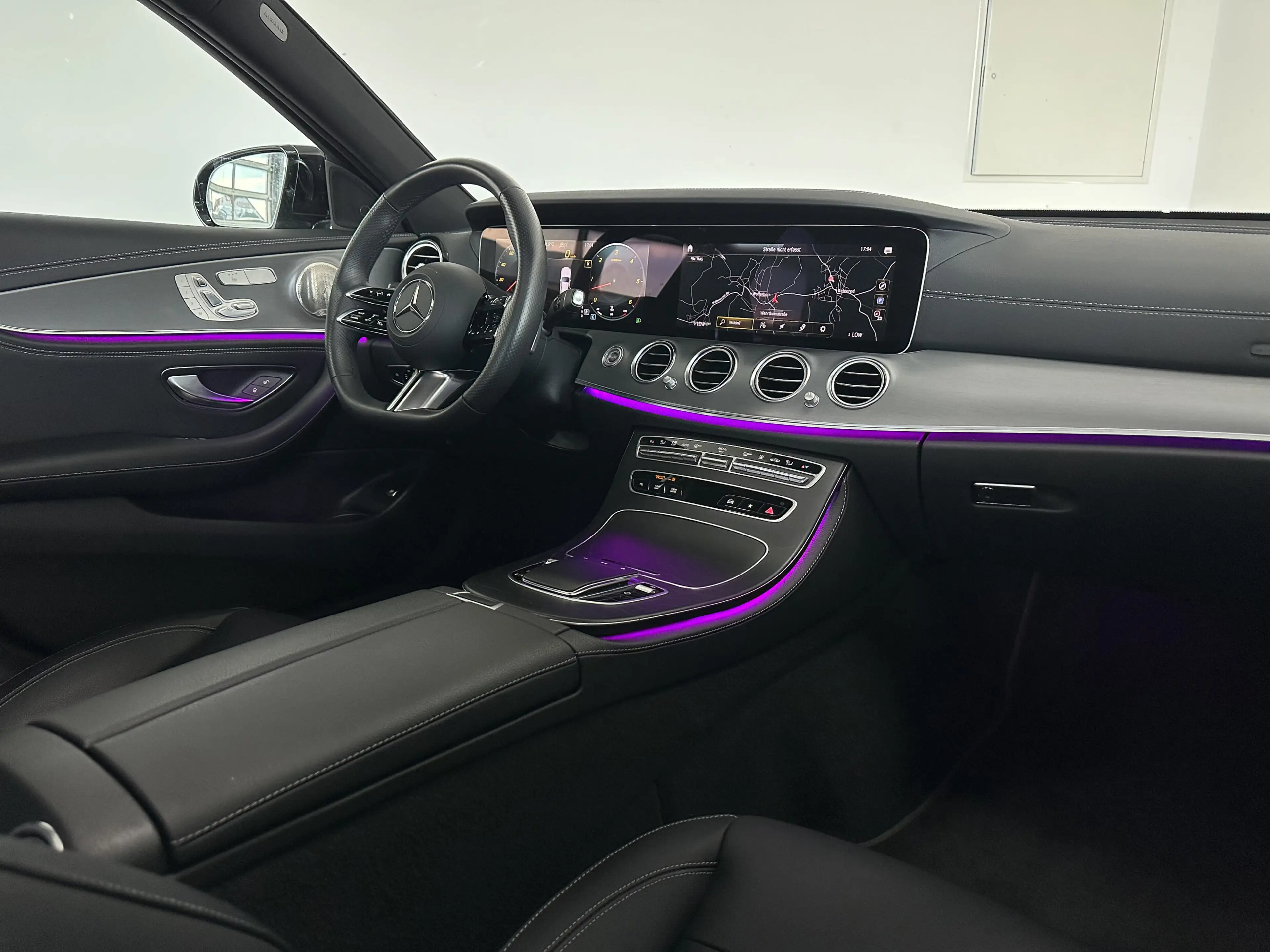 Mercedes-Benz E 400 AMG *PANO*BURM*KAM*DIST*WIDE — photo 9
