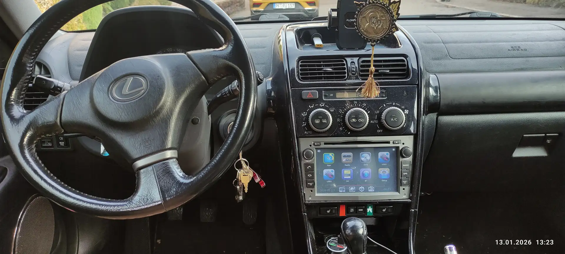 Lexus IS 200 IS Kombi SportCross Schwarz - 2