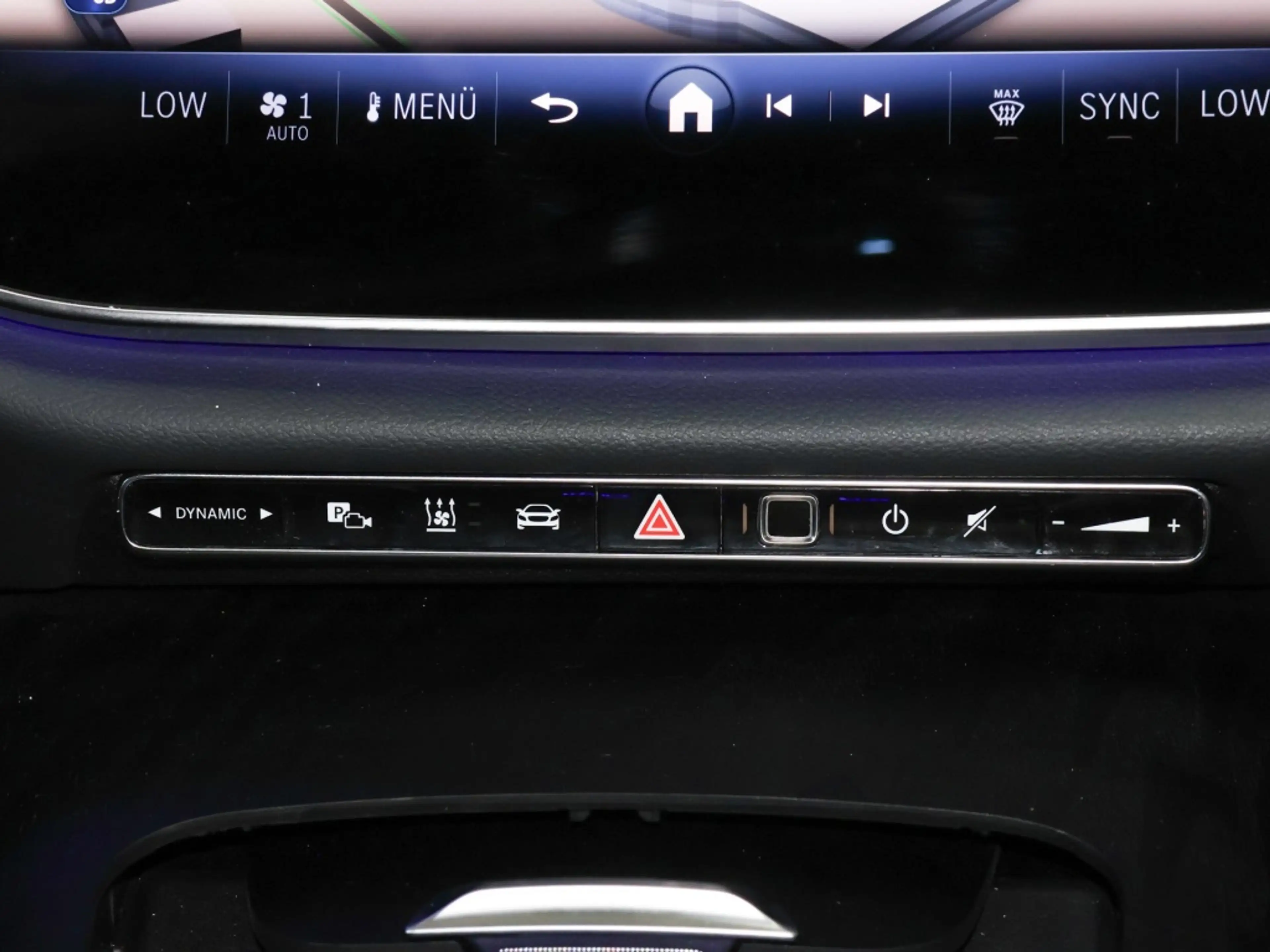 Mercedes-Benz E 220 d 4M AMG-Sport/Pano/Super/360/Burm/DIGITAL — photo 11