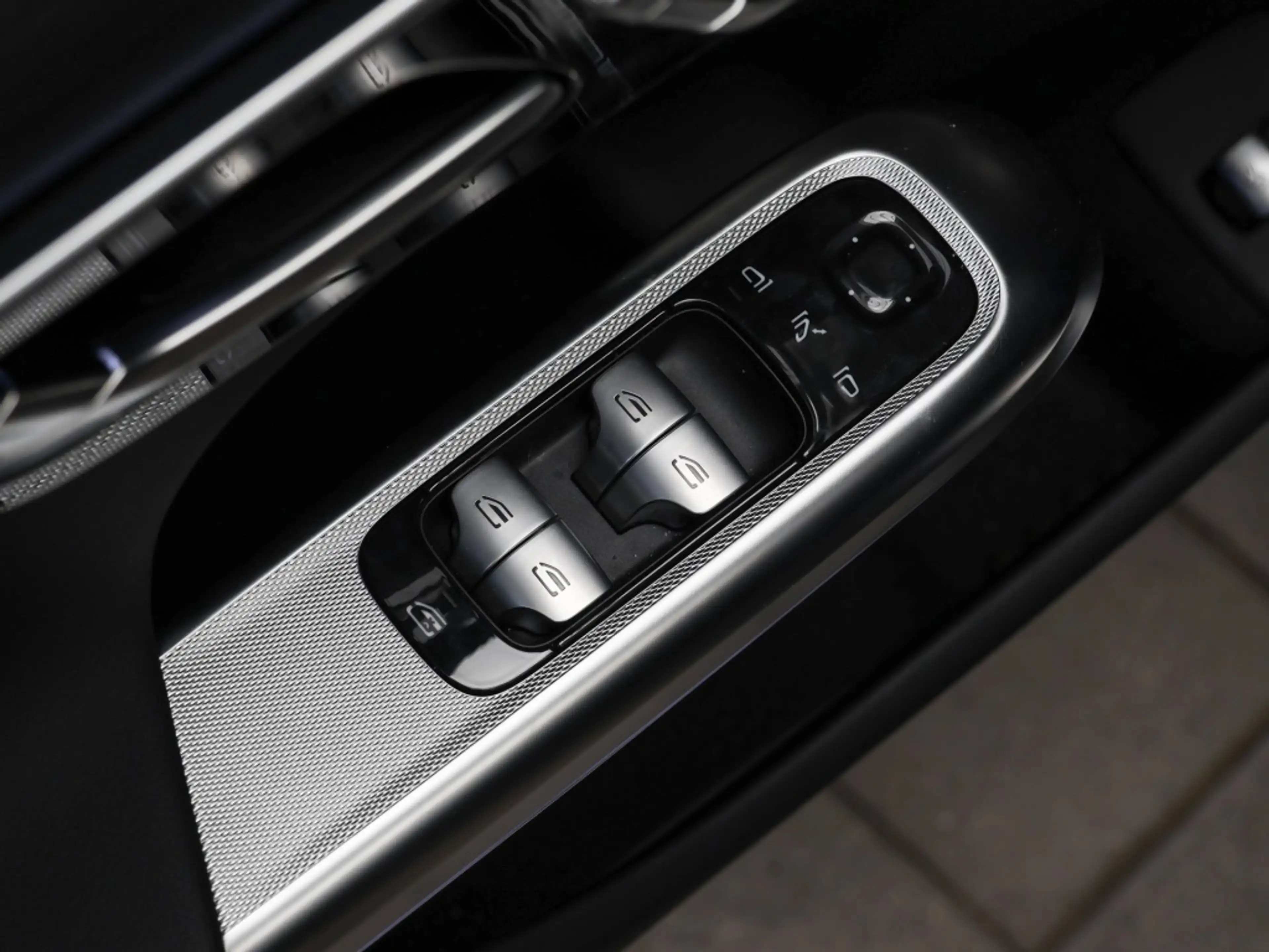 Mercedes-Benz E 220 d 4M AMG-Sport/Pano/Super/360/Burm/DIGITAL — photo 15