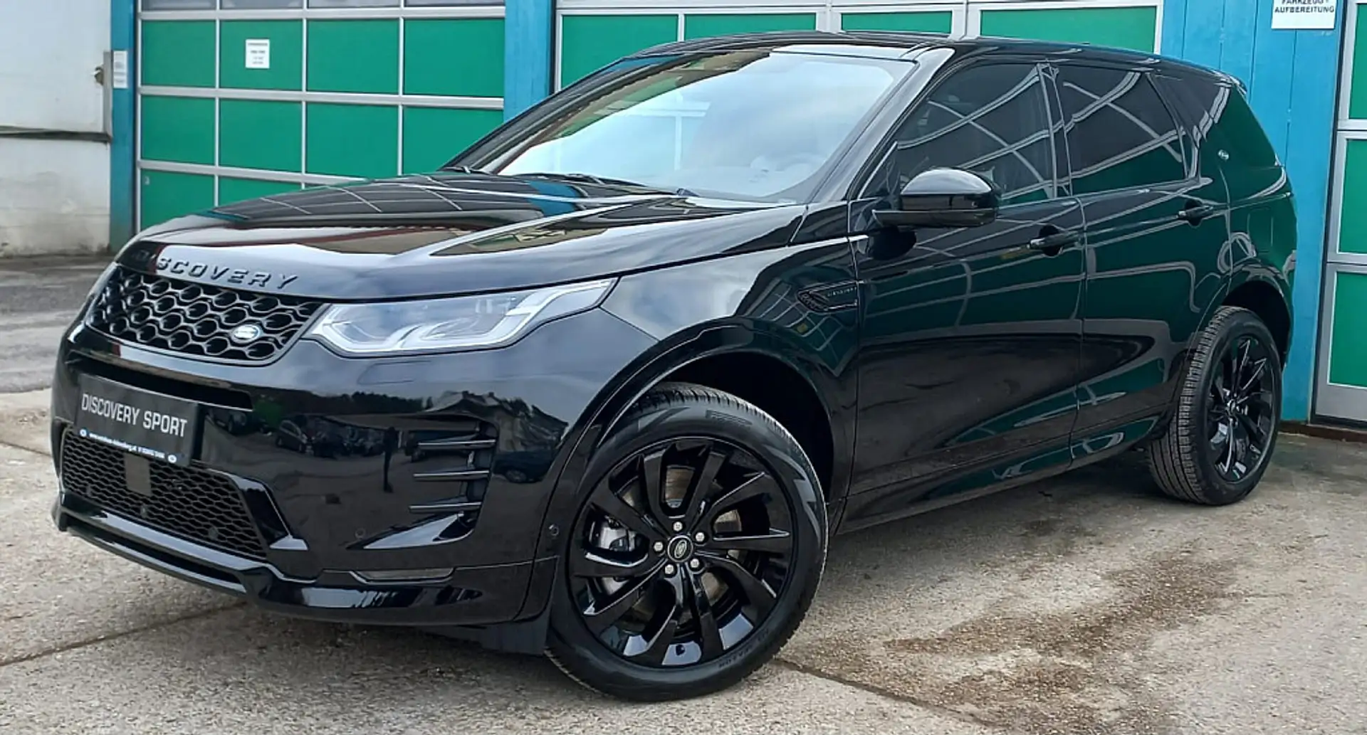 Land Rover Discovery Sport P300e PHEV AWD R-Dynamic SE Aut. Schwarz - 1