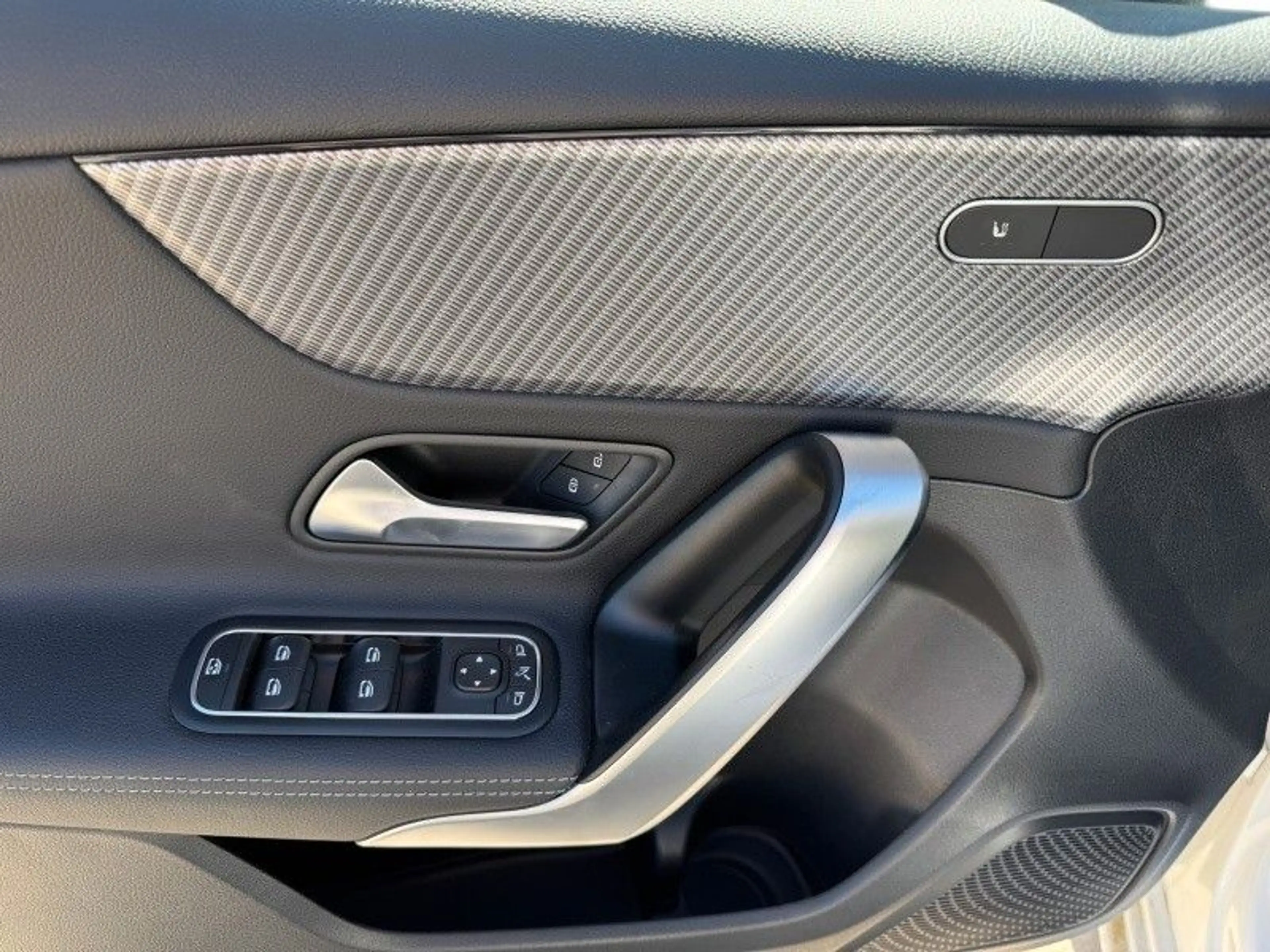 Mercedes-Benz A 220 A A 220 4Matic — photo 15